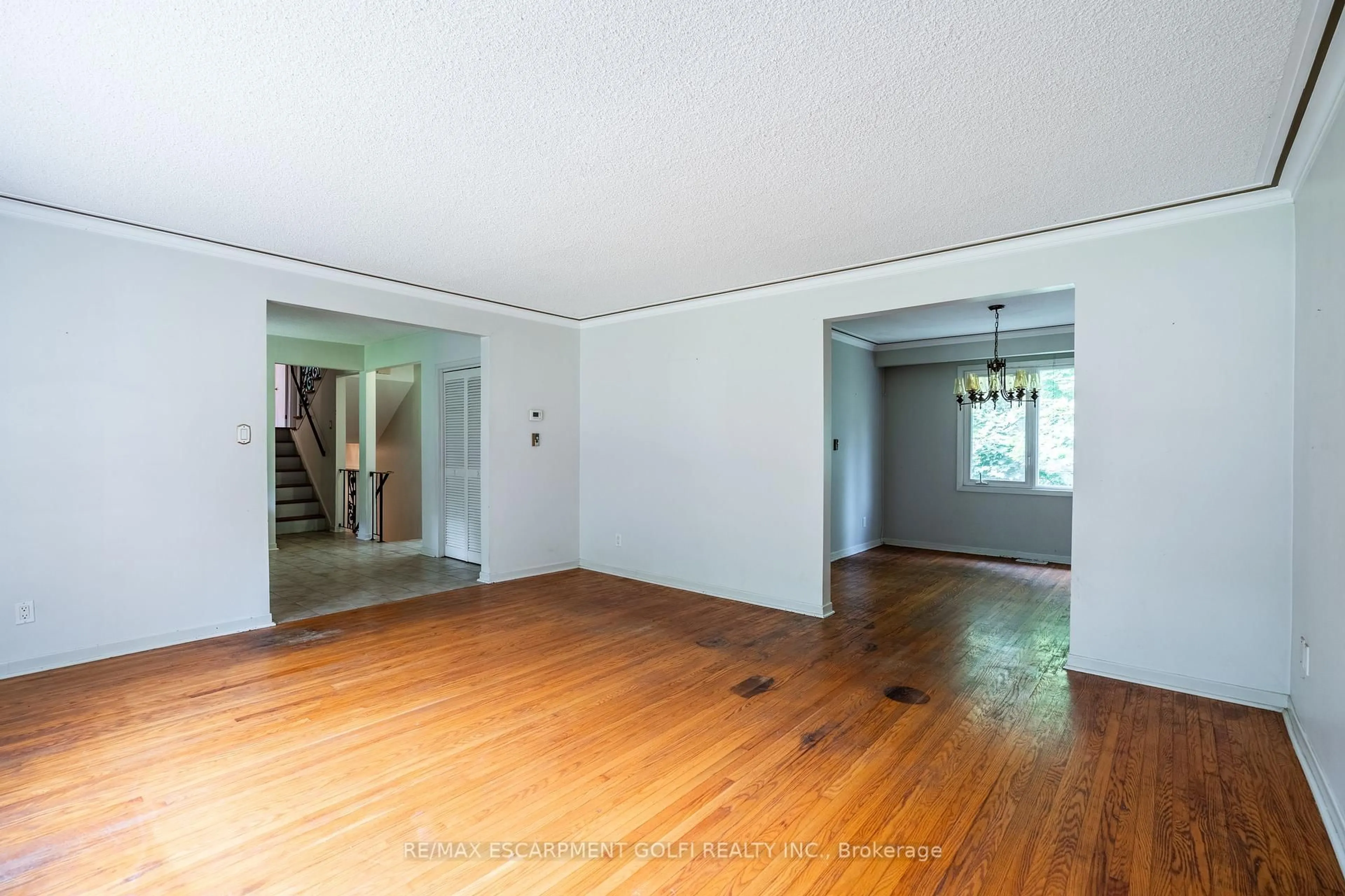 A pic of a room for 56 George St, Hamilton Ontario L0R 2H0