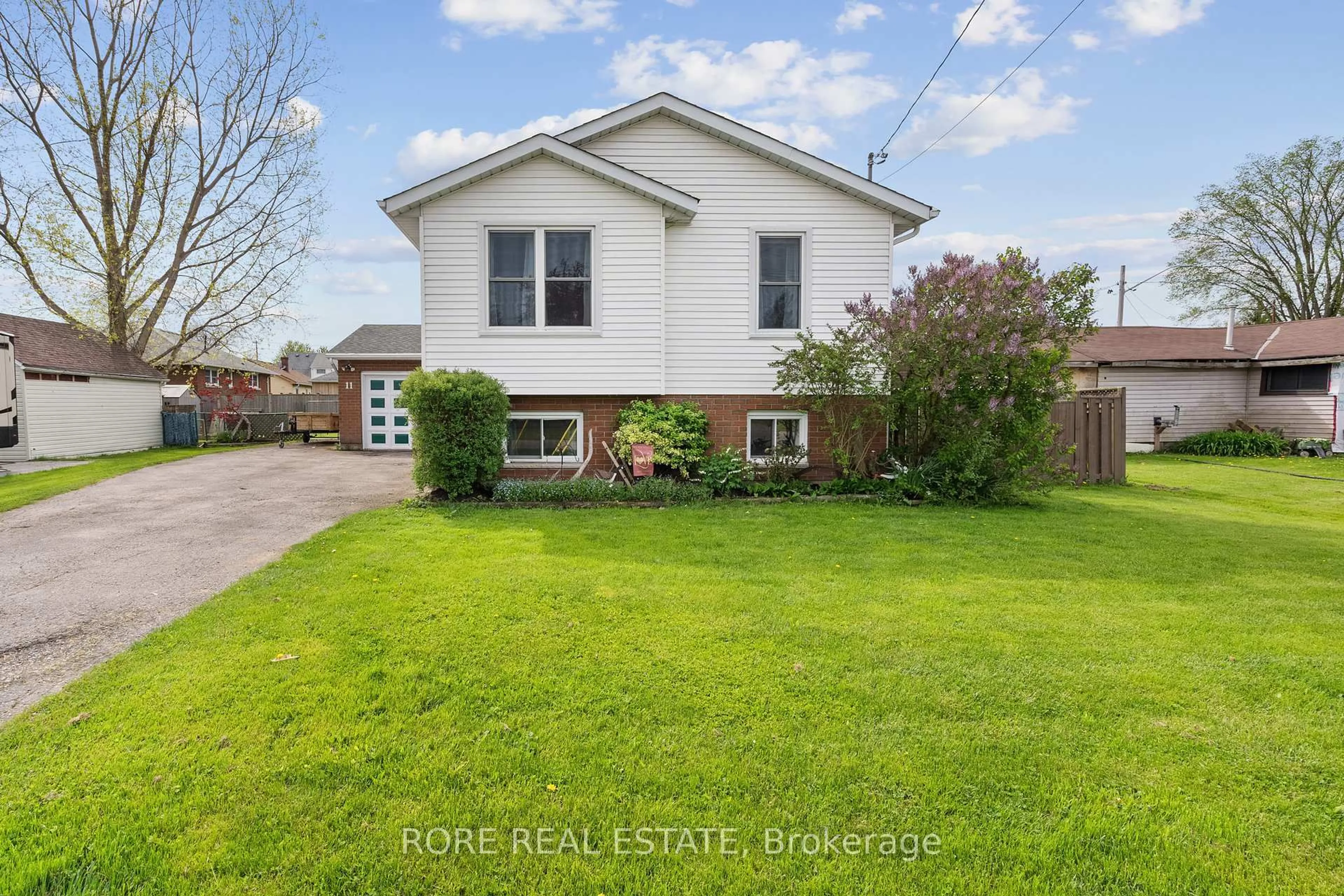 Unknown for 11 QUEENSTON Blvd, Fort Erie Ontario L2A 1K2