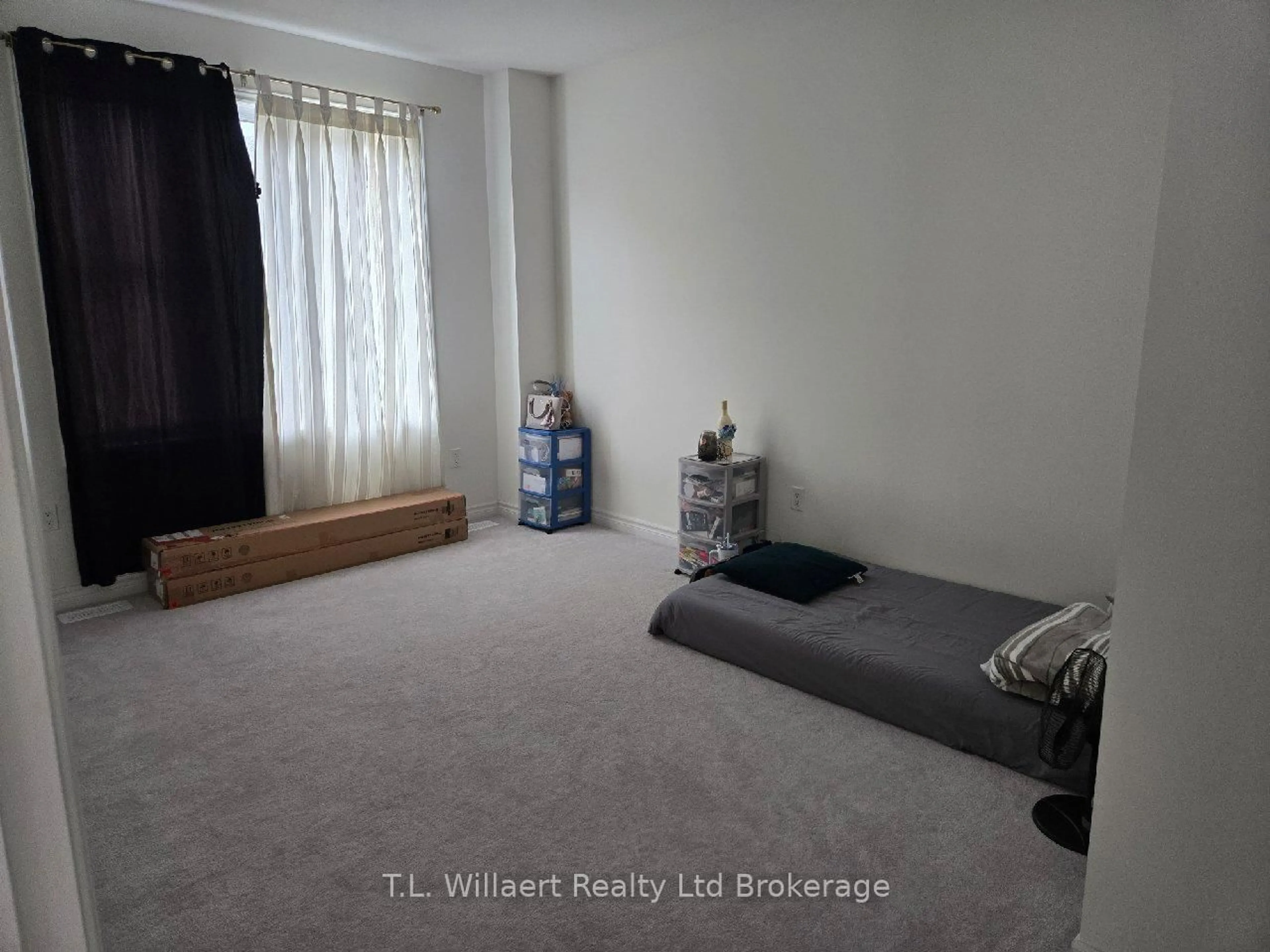 A pic of a room for 15 Harwood St, Tillsonburg Ontario N4J 0J7