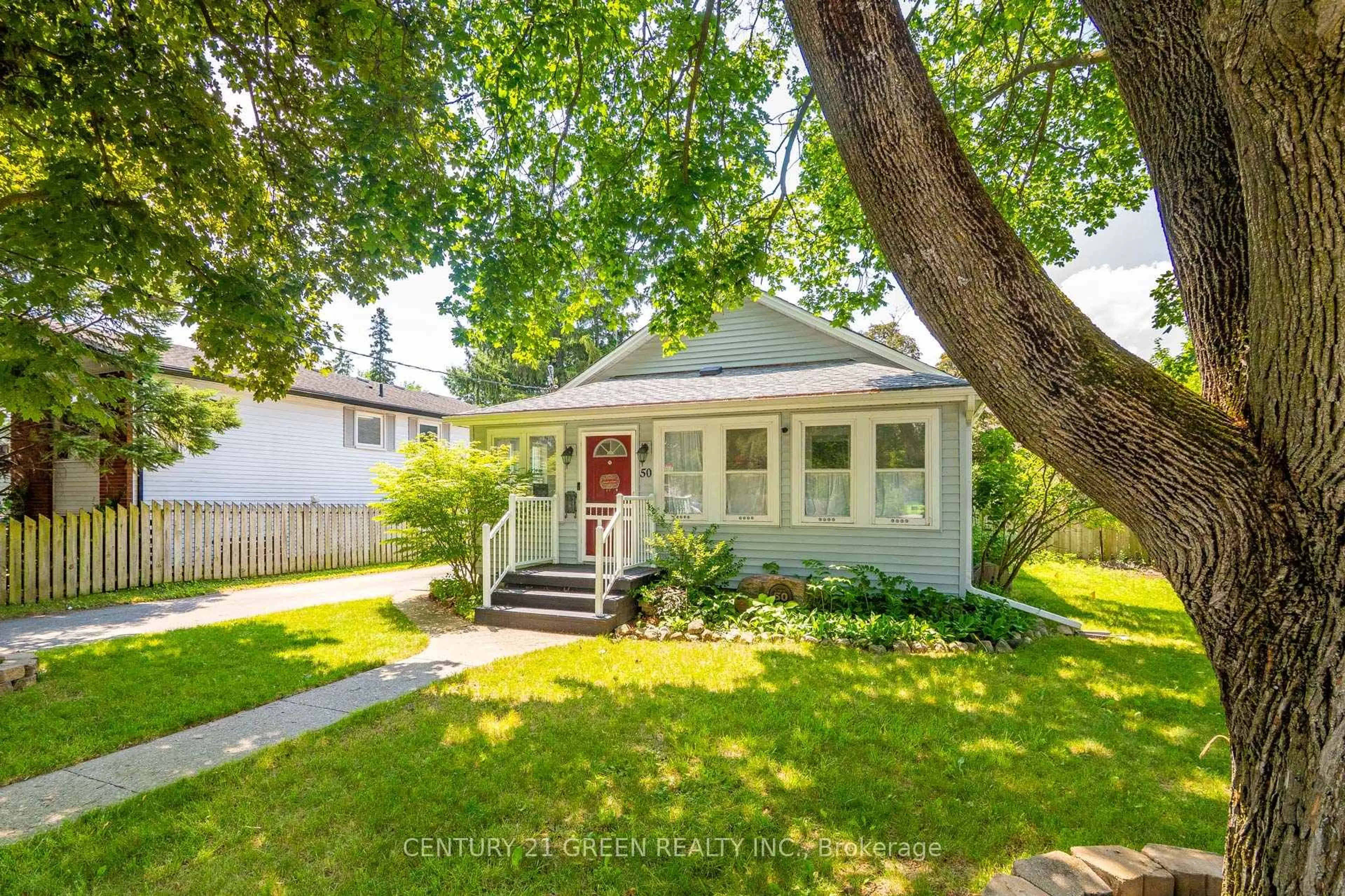 Home with vinyl exterior material, street for 50 Elgin St, Cambridge Ontario N1R 5G5