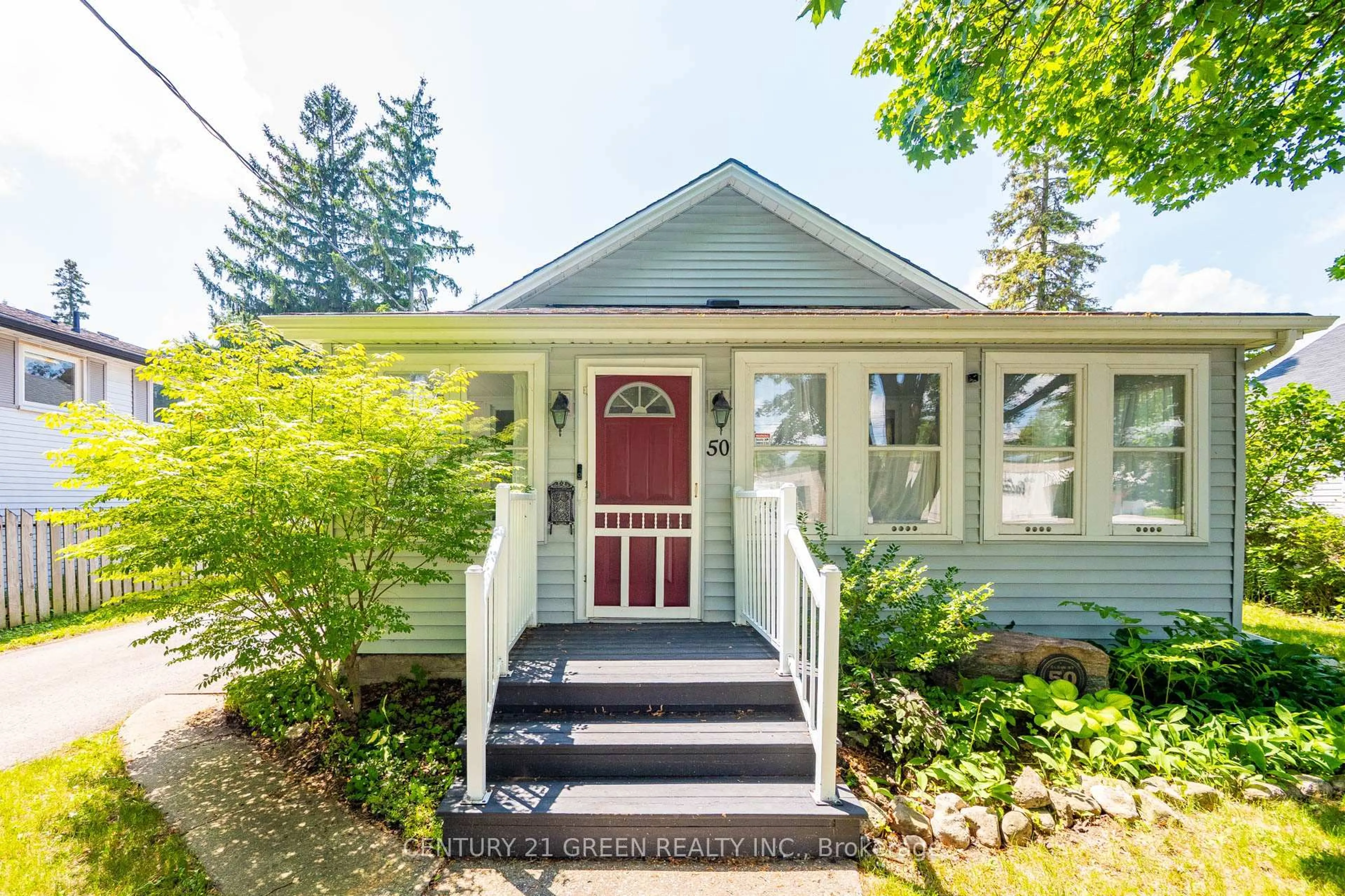 Home with vinyl exterior material, street for 50 Elgin St, Cambridge Ontario N1R 5G5