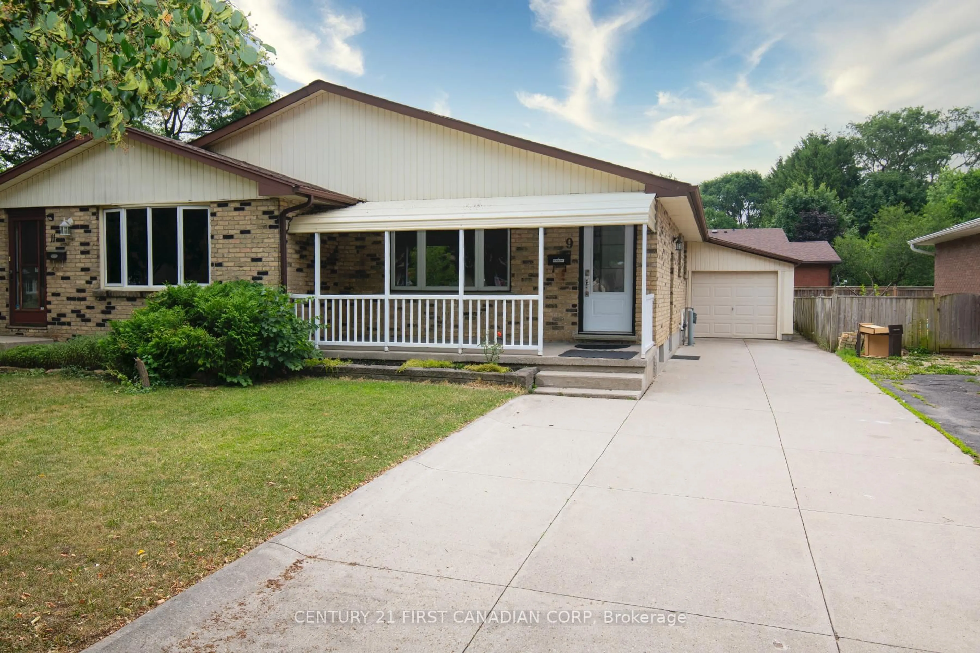 Home with vinyl exterior material, street for 9 Tilipe Rd, London East Ontario N5Z 2X3