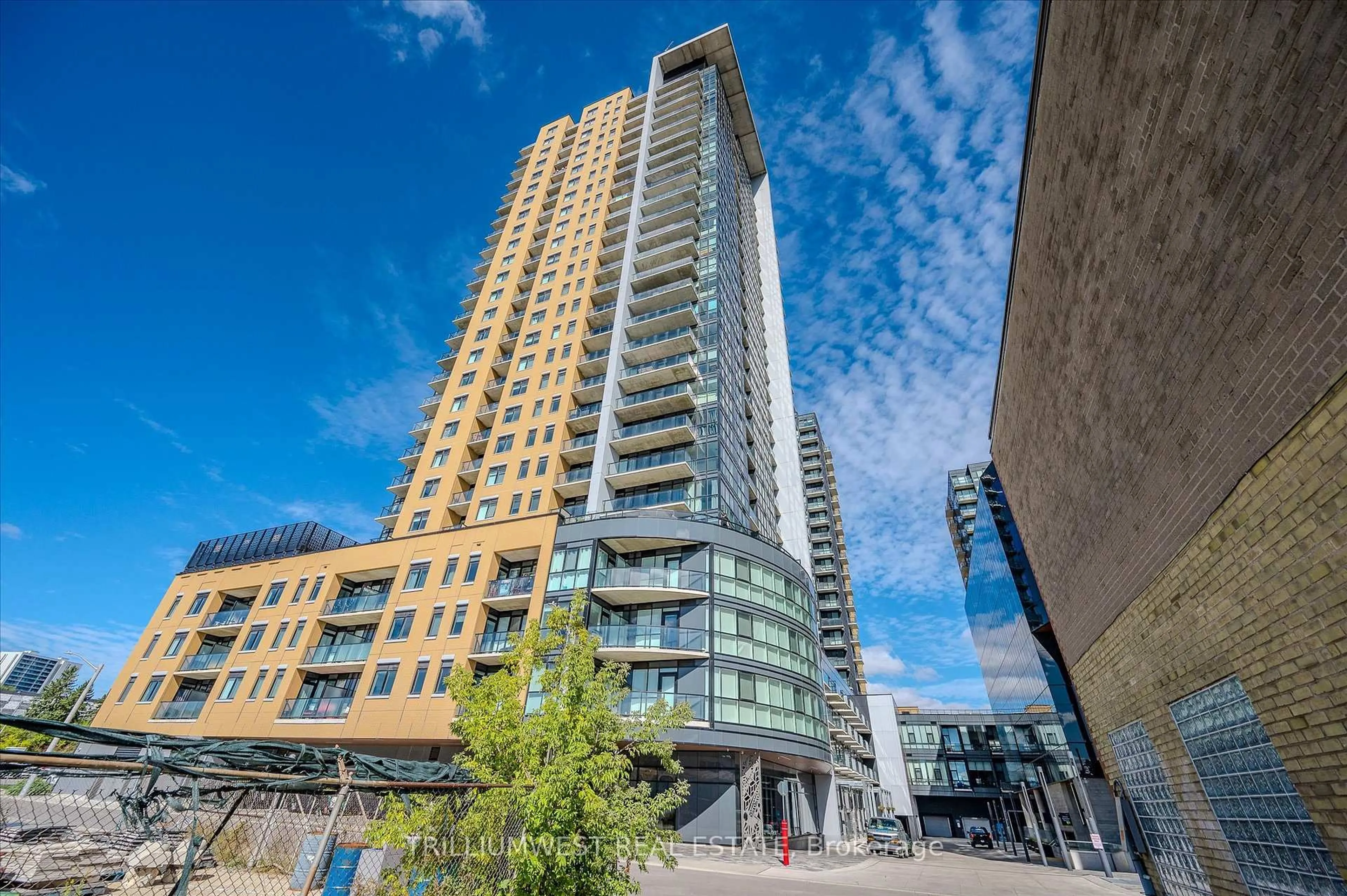 A pic from outside/outdoor area/front of a property/back of a property/a pic from drone, building for 108 Garment St #213, Kitchener Ontario N2G 0E2