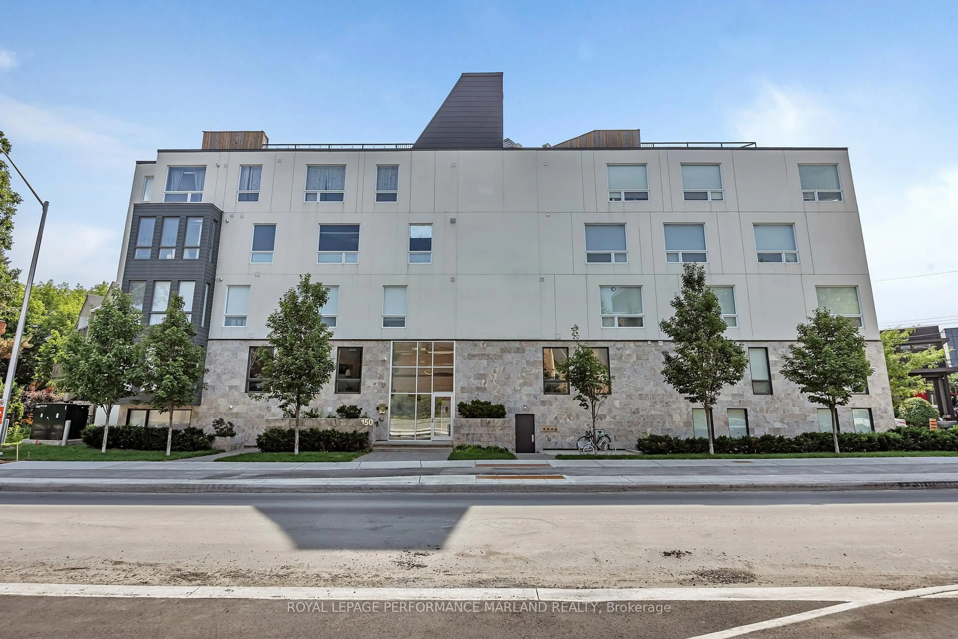 Patio, building for 150 Greenfield Ave #404, Ottawa Ontario K1S 0A6
