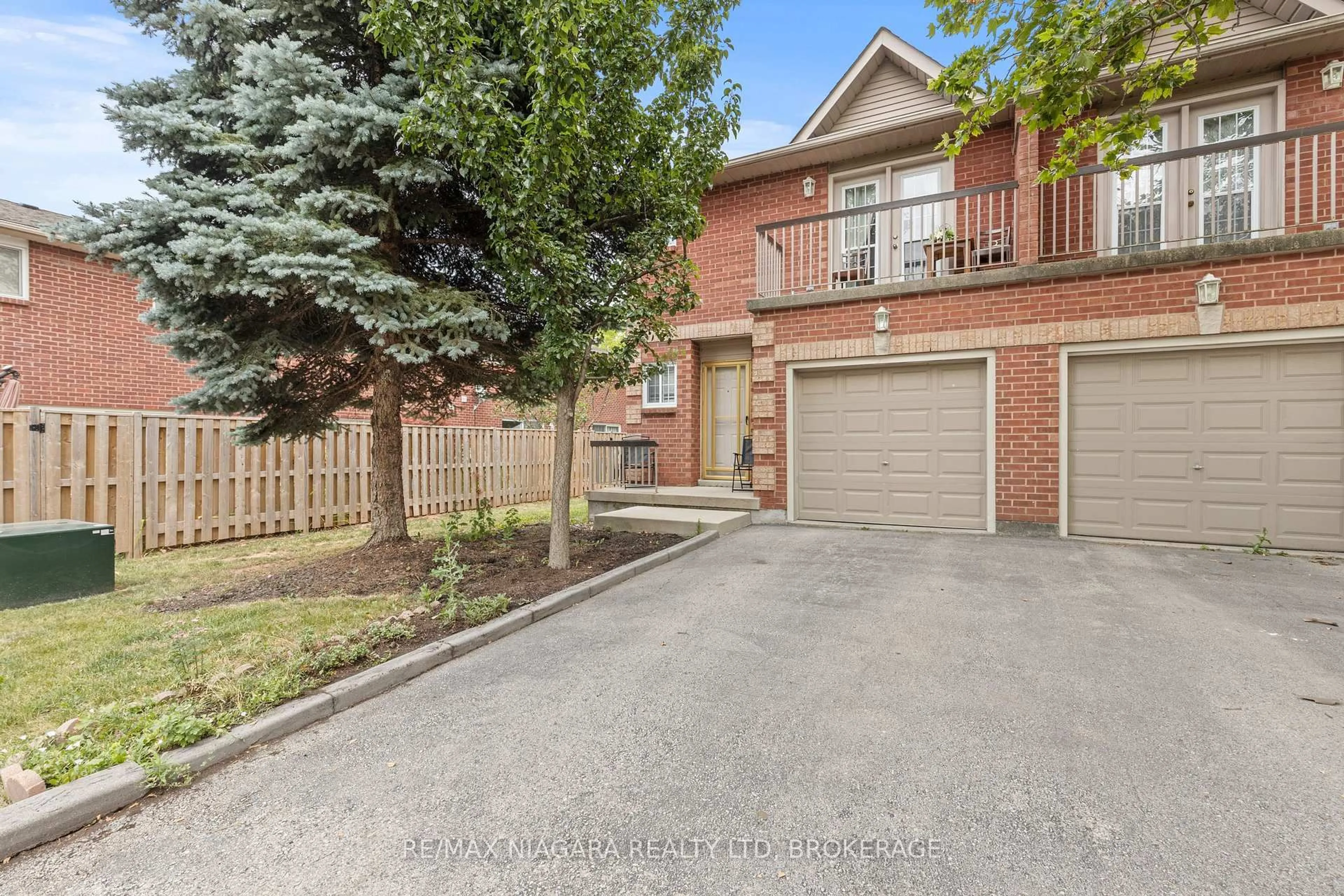 A pic from outside/outdoor area/front of a property/back of a property/a pic from drone, street for 34 Dynasty Ave #13, Hamilton Ontario L8G 5C7