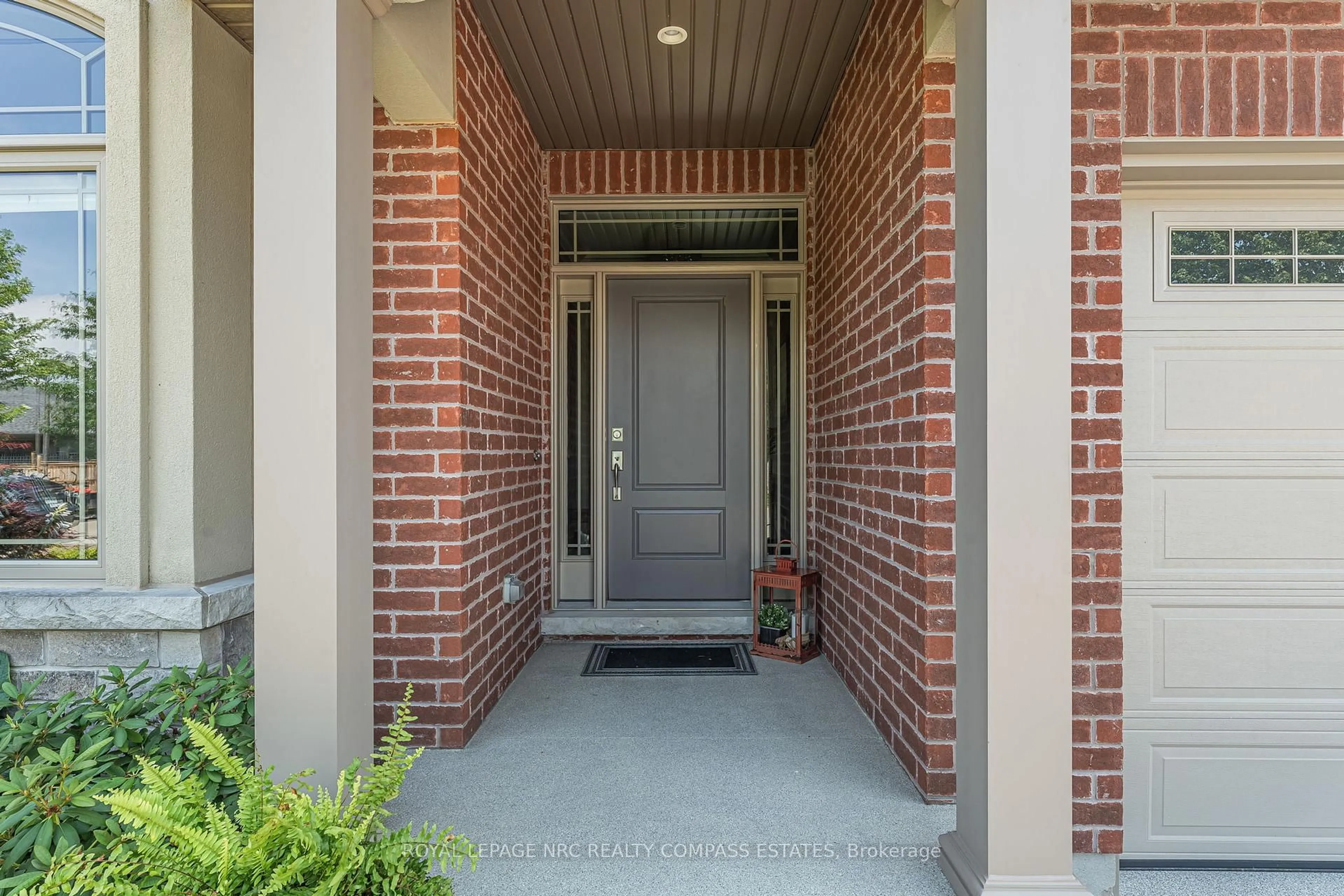 Home with brick exterior material, street for 104 Brookhaven Crt, Welland Ontario L3C 0A4