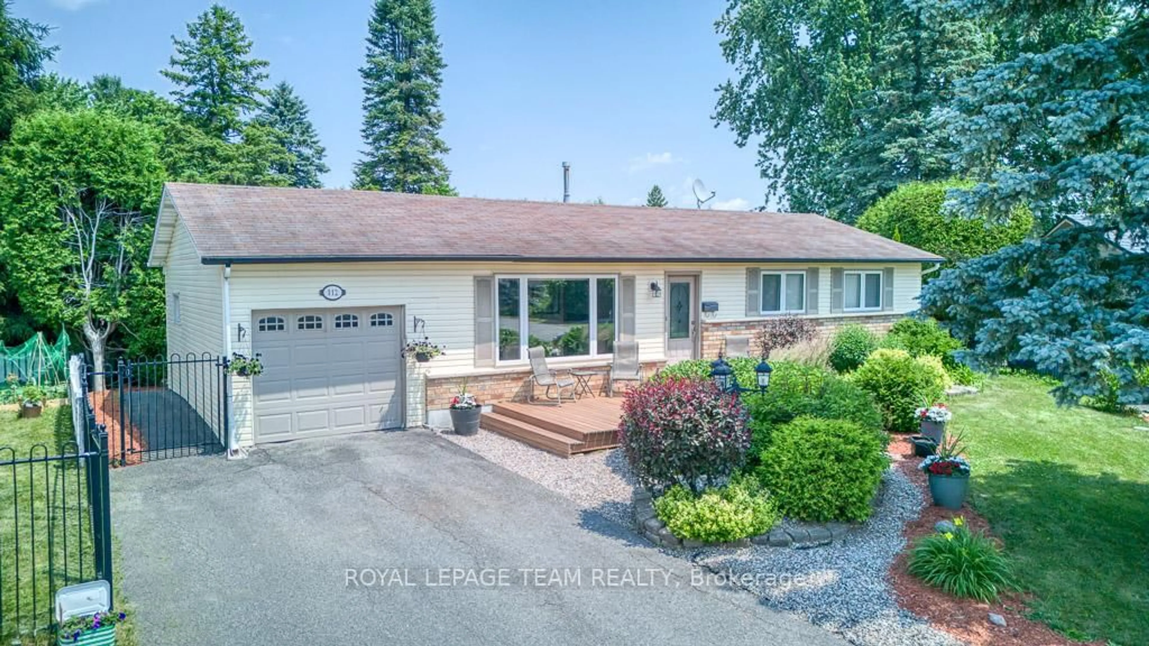 Unknown for 112 Oakburn Rd, Kanata Ontario K2L 1E3