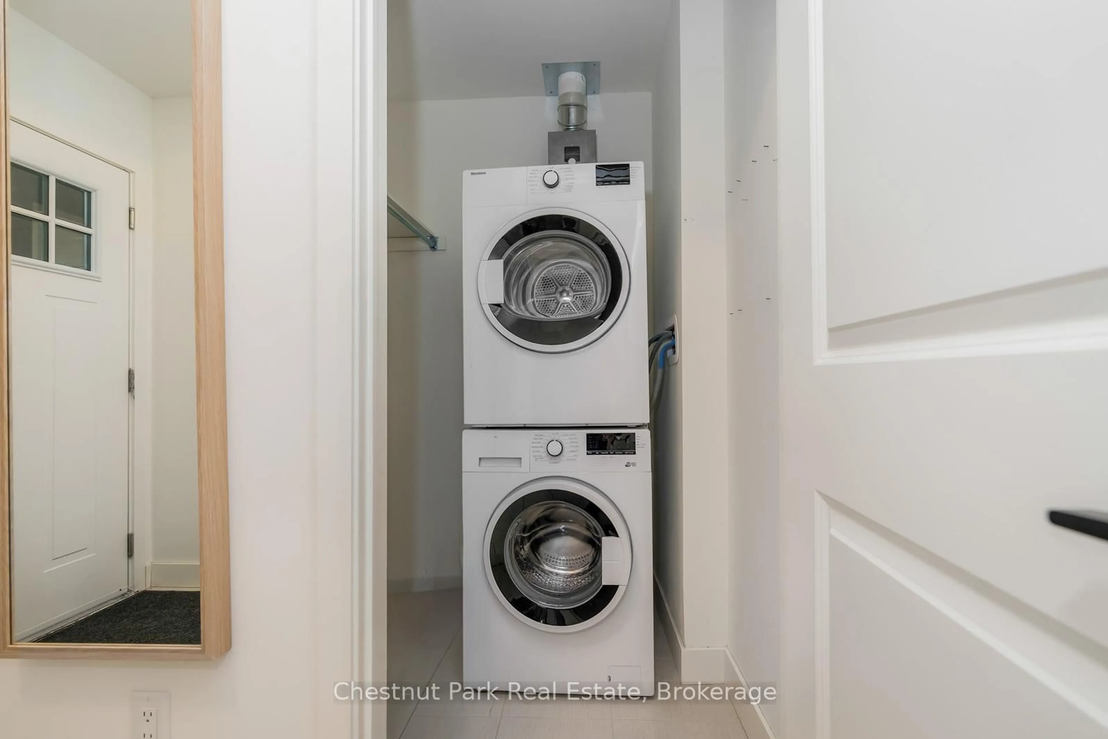 Laundry room for 22 Beckwith Lane #105, Blue Mountains Ontario L9Y 3B6