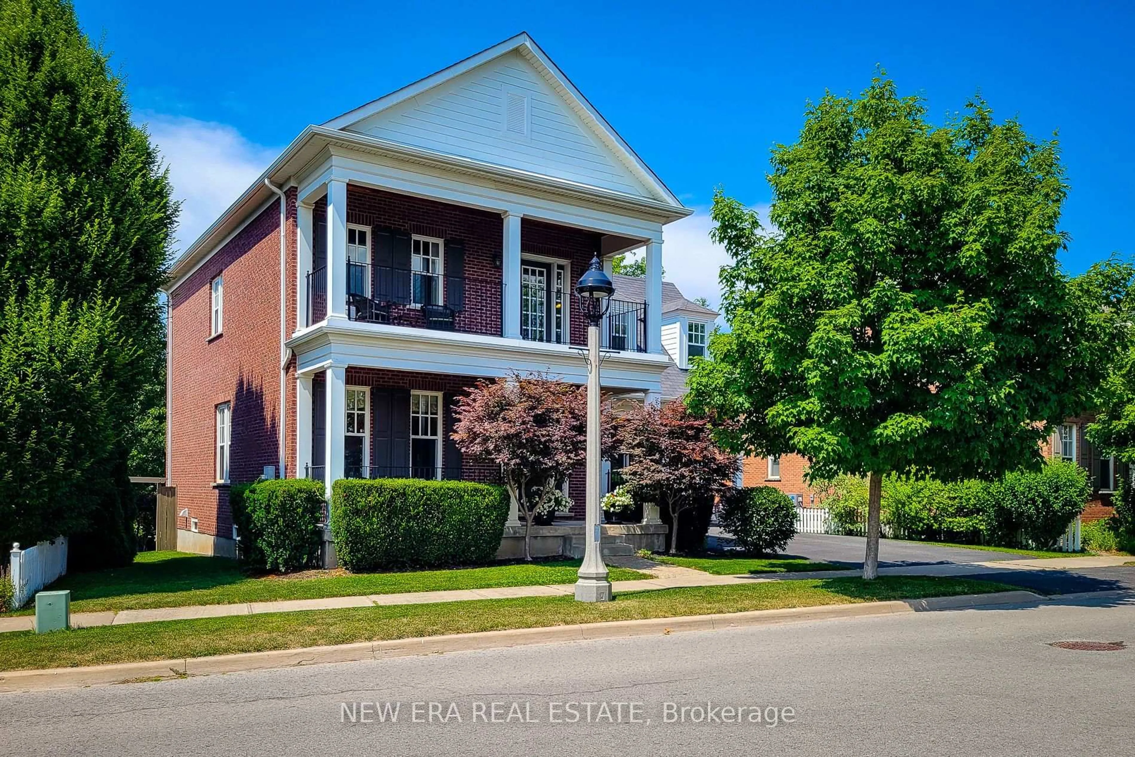 Home with brick exterior material, street for 16 Brock St, Niagara-on-the-Lake Ontario L0S 1J0