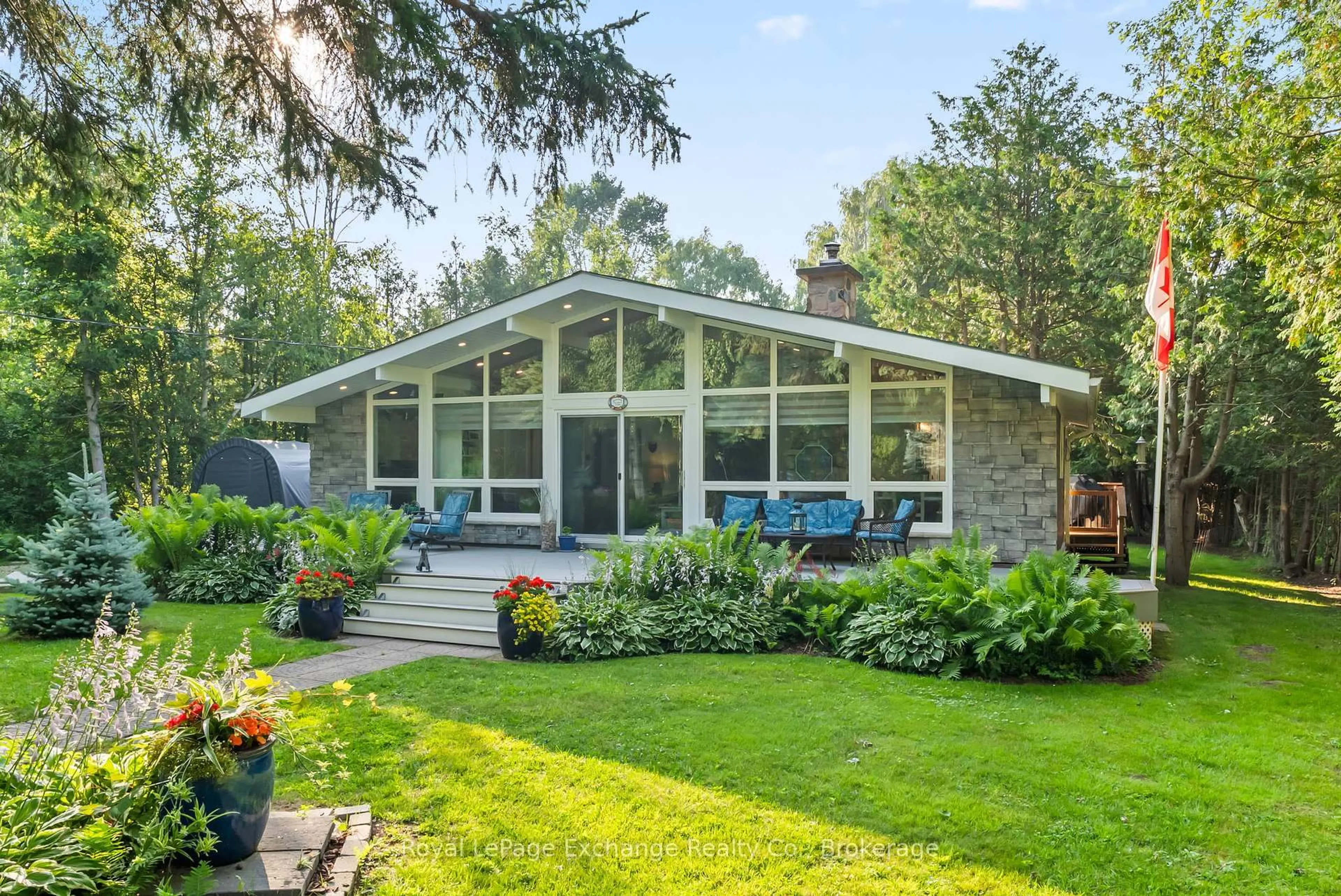 Home with vinyl exterior material, unknown for 10 Jarrell Lane, Kincardine Ontario N2Z 2X8