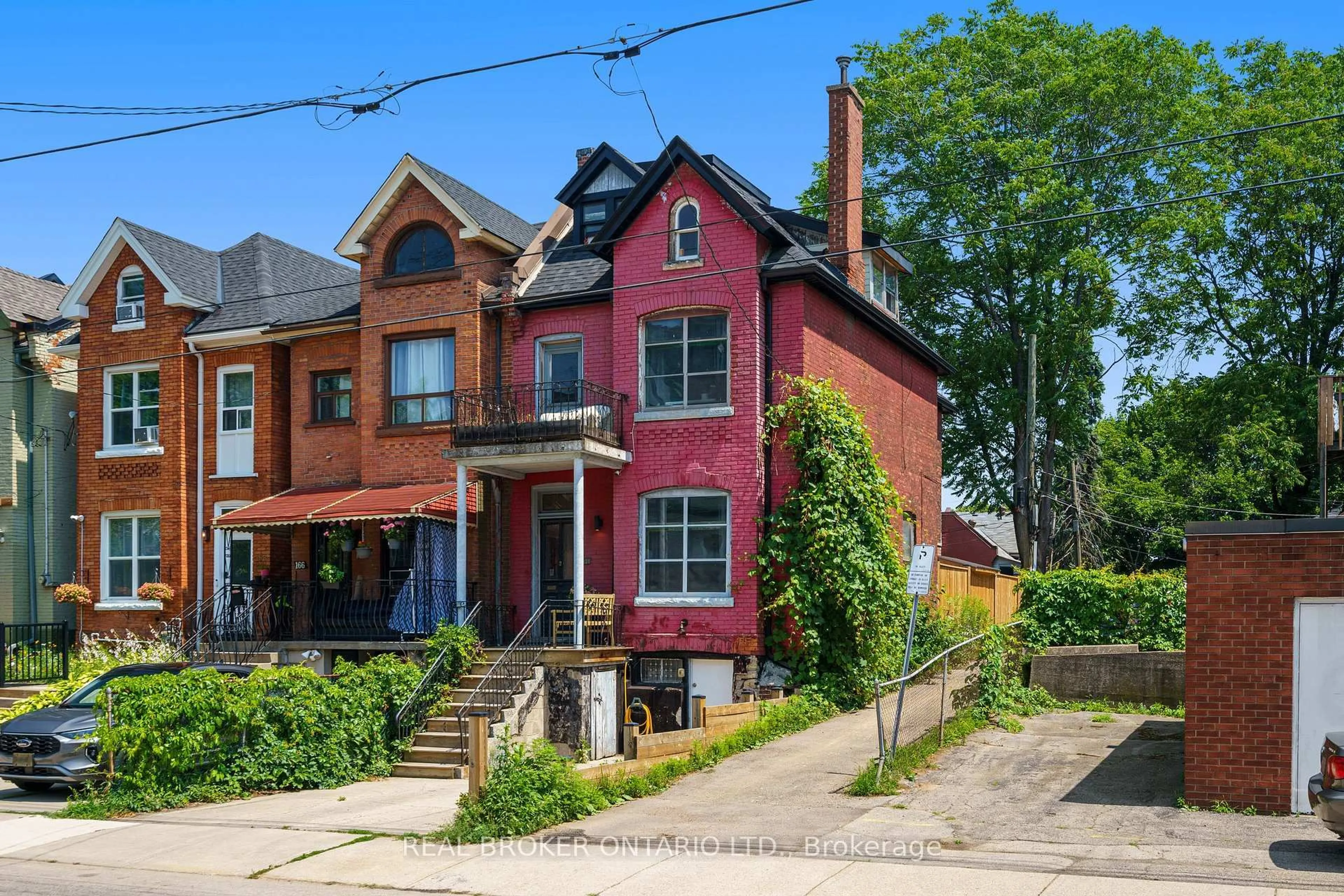 Home with brick exterior material, street for 164 Catharine St, Hamilton Ontario L8L 4S5