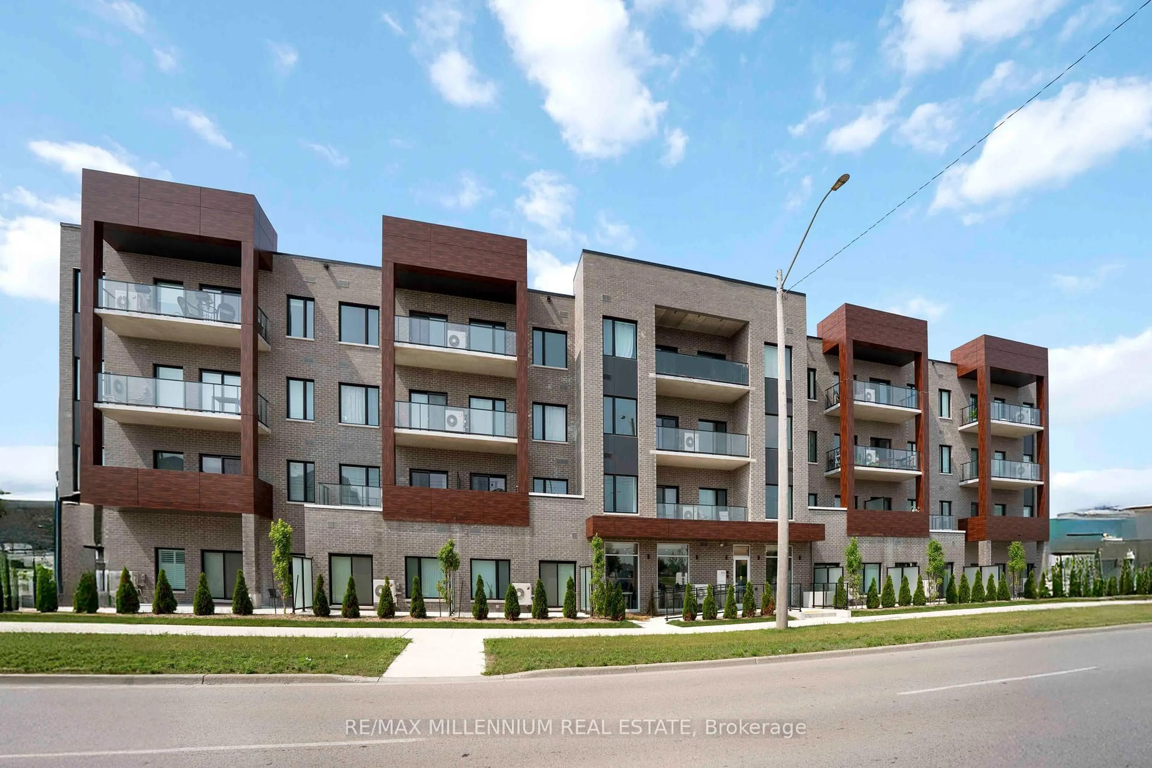 Unknown for 408 Dundas St #306, Cambridge Ontario N1R 0E8