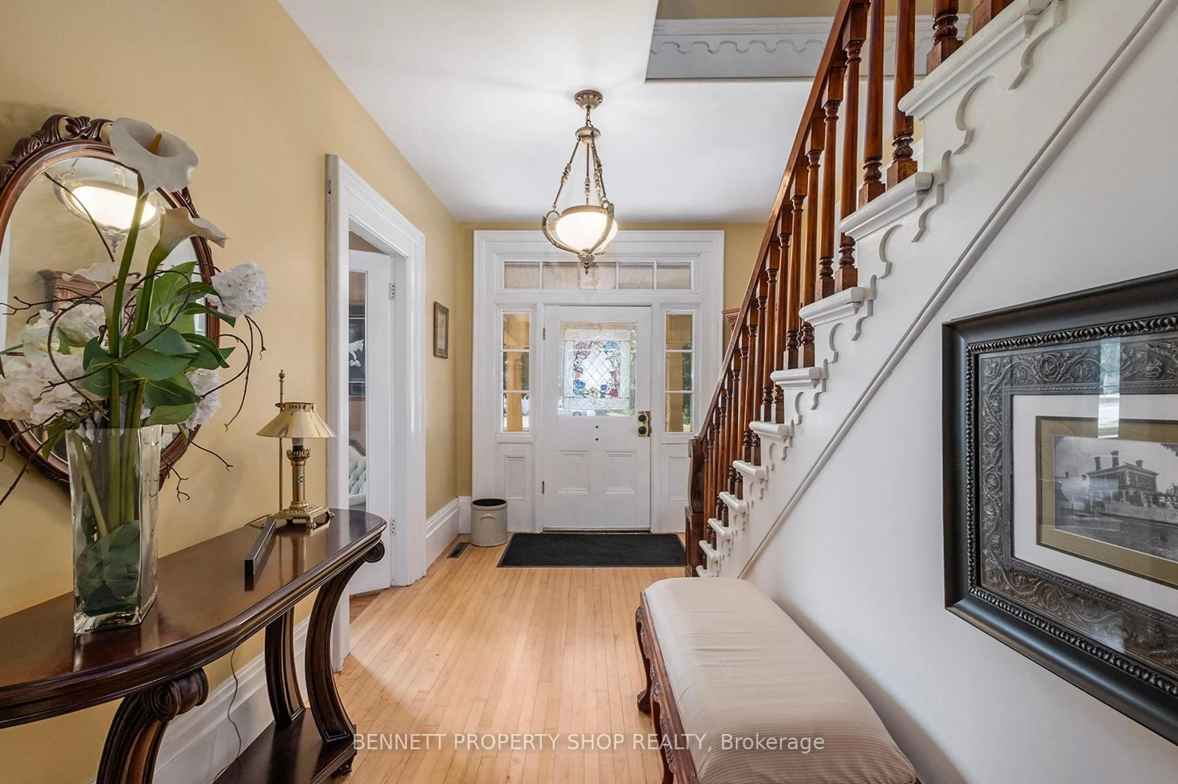 Indoor entryway for 8085 County Road 29, Elizabethtown-Kitley Ontario K0E 1A0