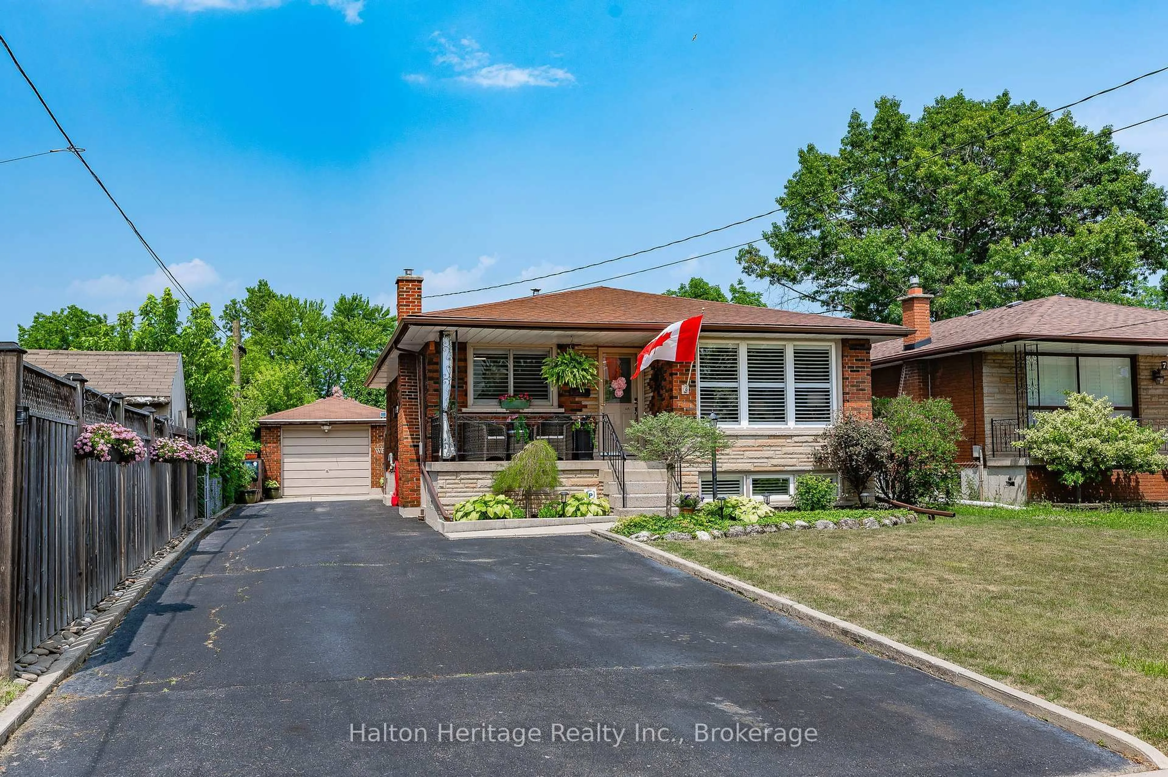 Home with brick exterior material, street for 5 Embury Crt, Hamilton Ontario L8H 3E9