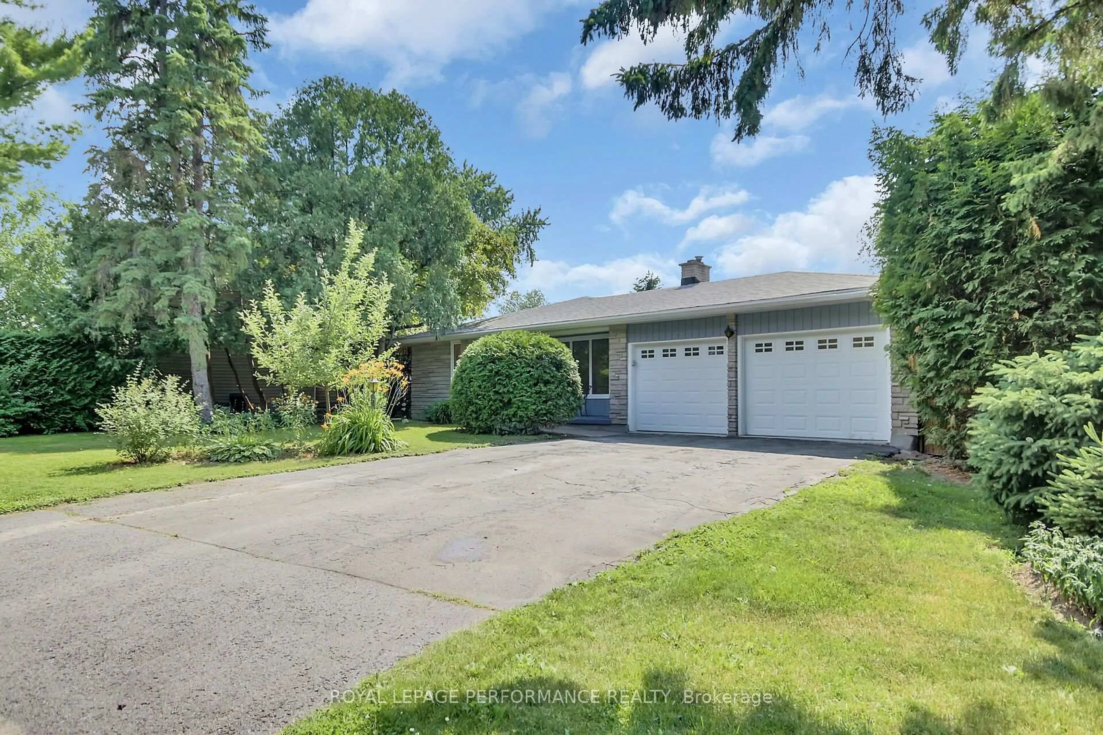 Unknown for 16 Wareham St, Ottawa Ontario K2H 6P8