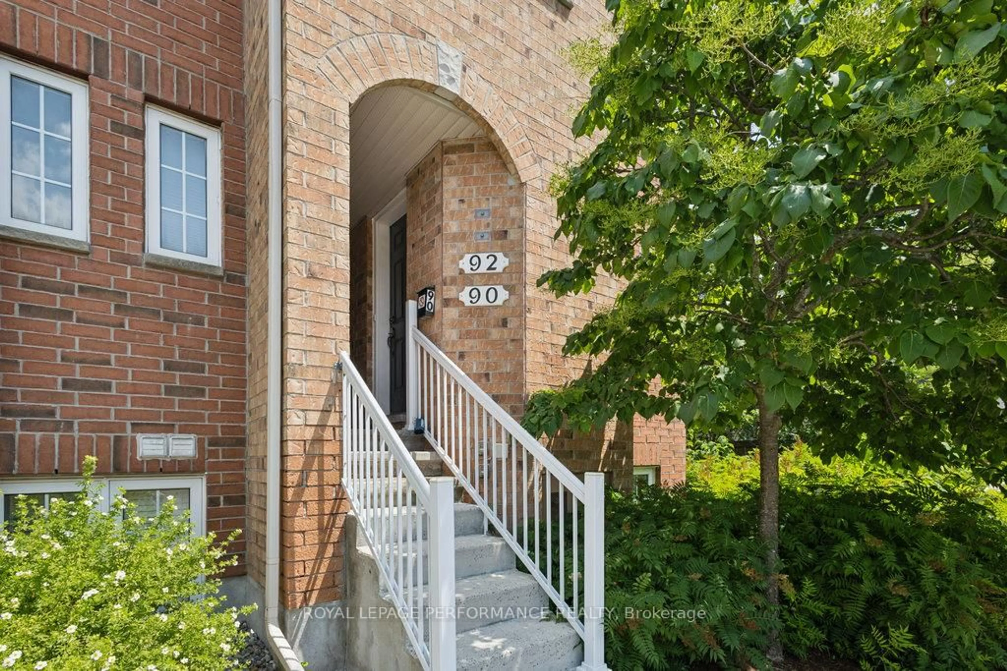 Unknown for 90 Steele Park Private #19, Ottawa Ontario K1J 0J2