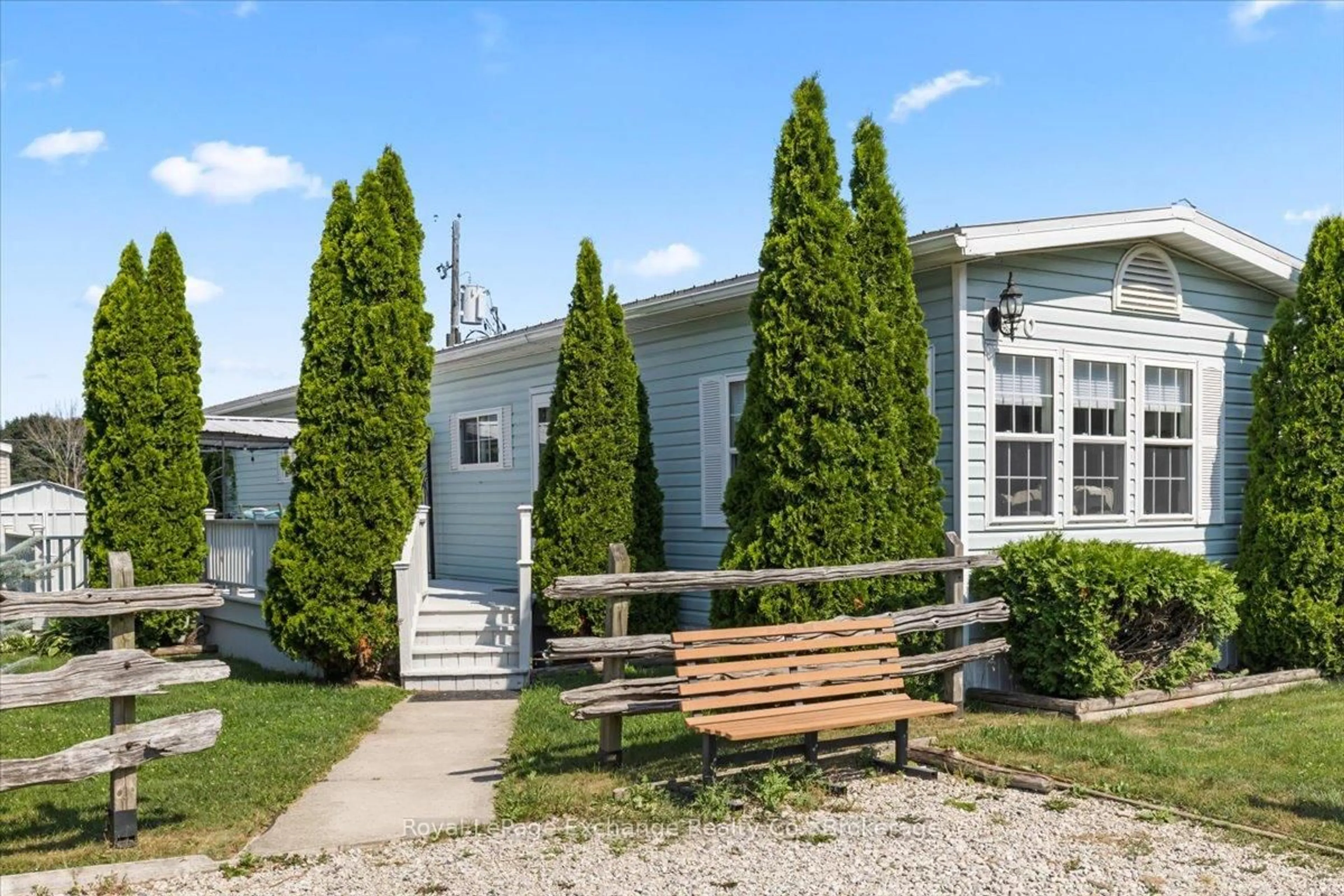 Home with vinyl exterior material, street for 70 APPLEWOOD Blvd, Kincardine Ontario N0G 2T0