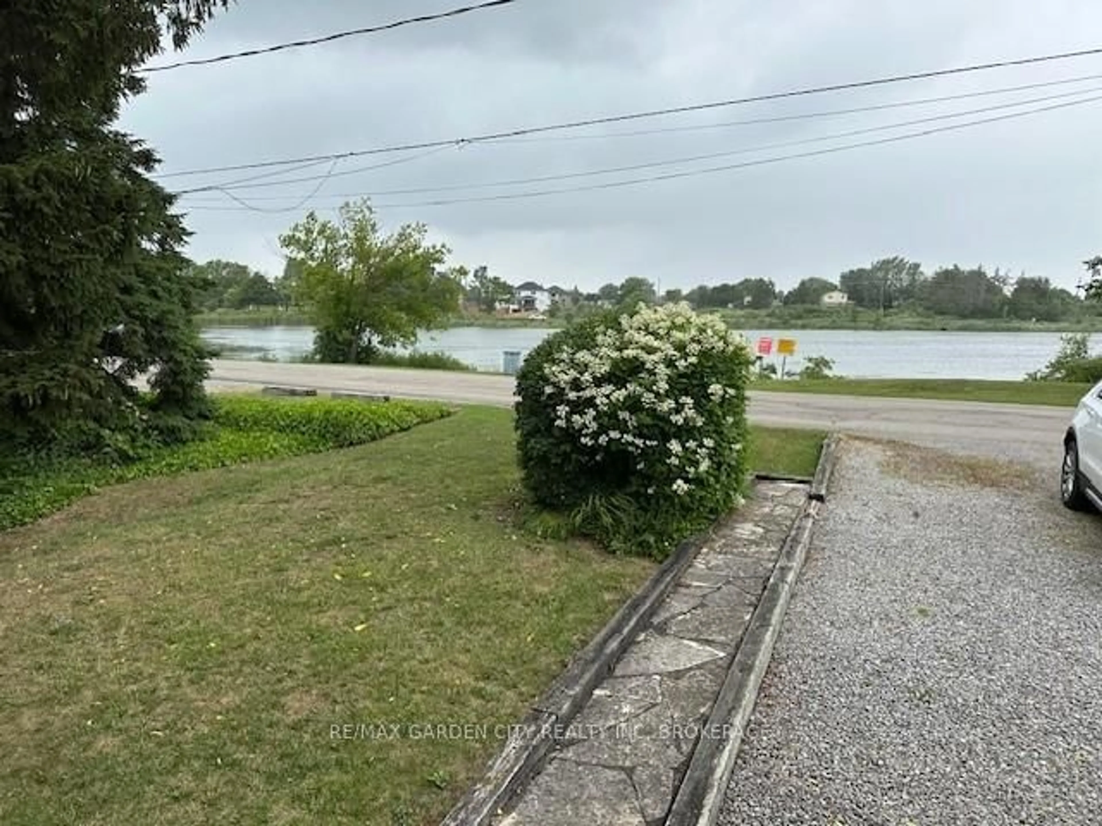 Unknown for 7 Marlatts Rd, Thorold Ontario L2V 1M9