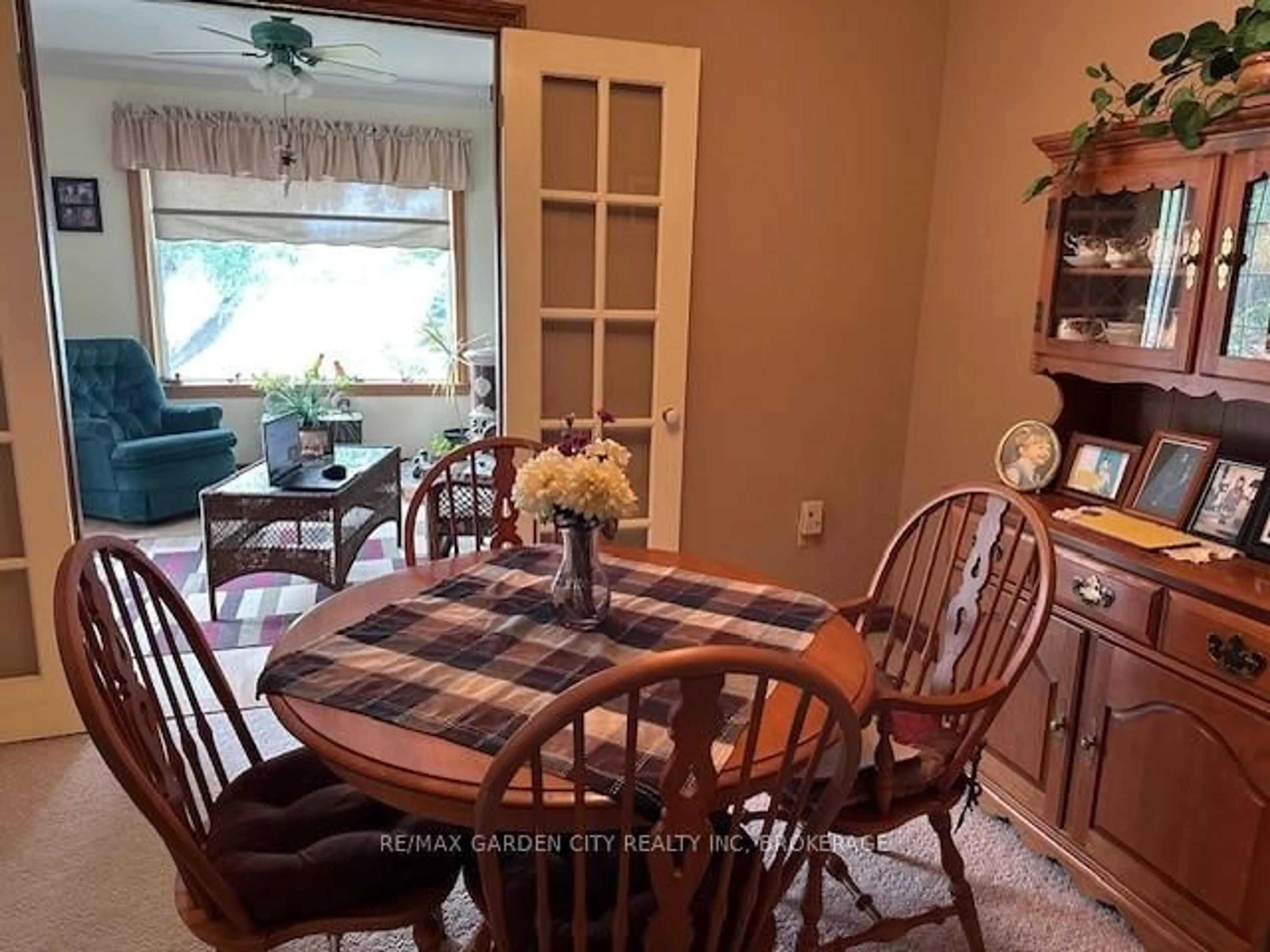 Dining room, unknown for 7 Marlatts Rd, Thorold Ontario L2V 1M9