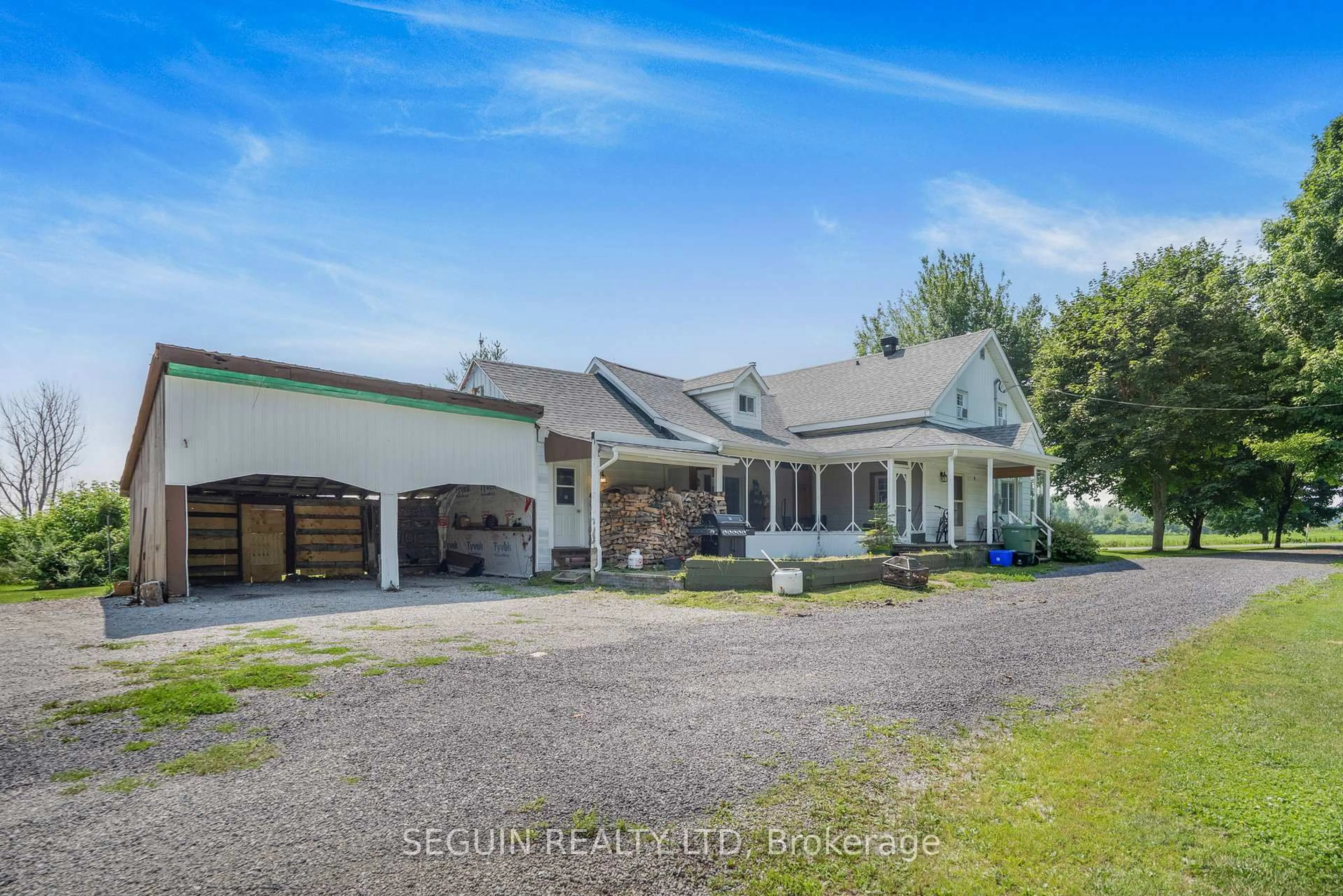 A pic from outside/outdoor area/front of a property/back of a property/a pic from drone, unknown for 461 Greenlane Rd, Champlain Ontario K6A 2R2