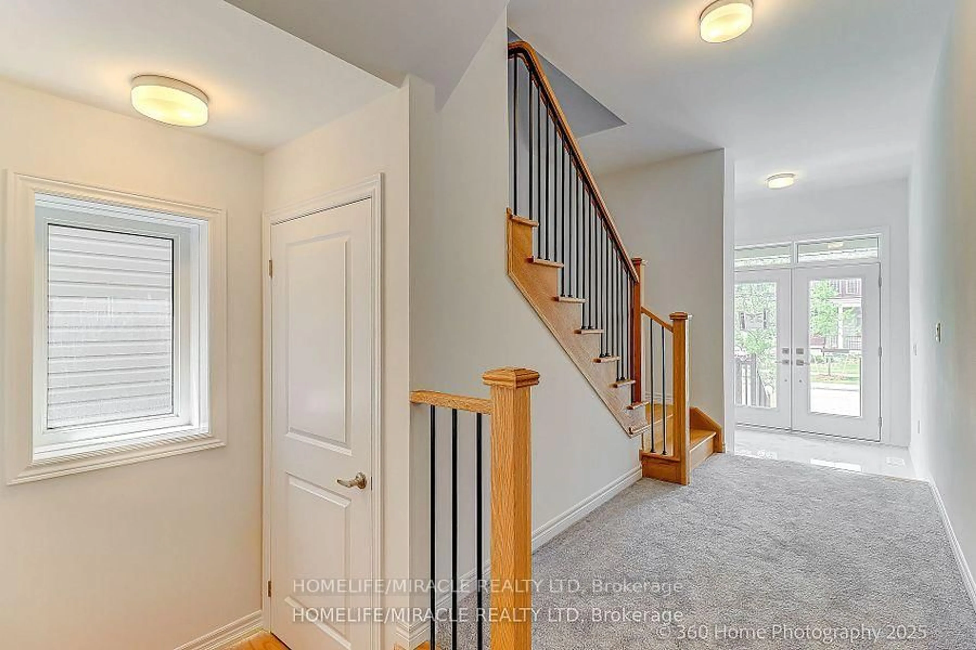 Indoor entryway for 159 Rea Dr, Centre Wellington Ontario N1M 0J8
