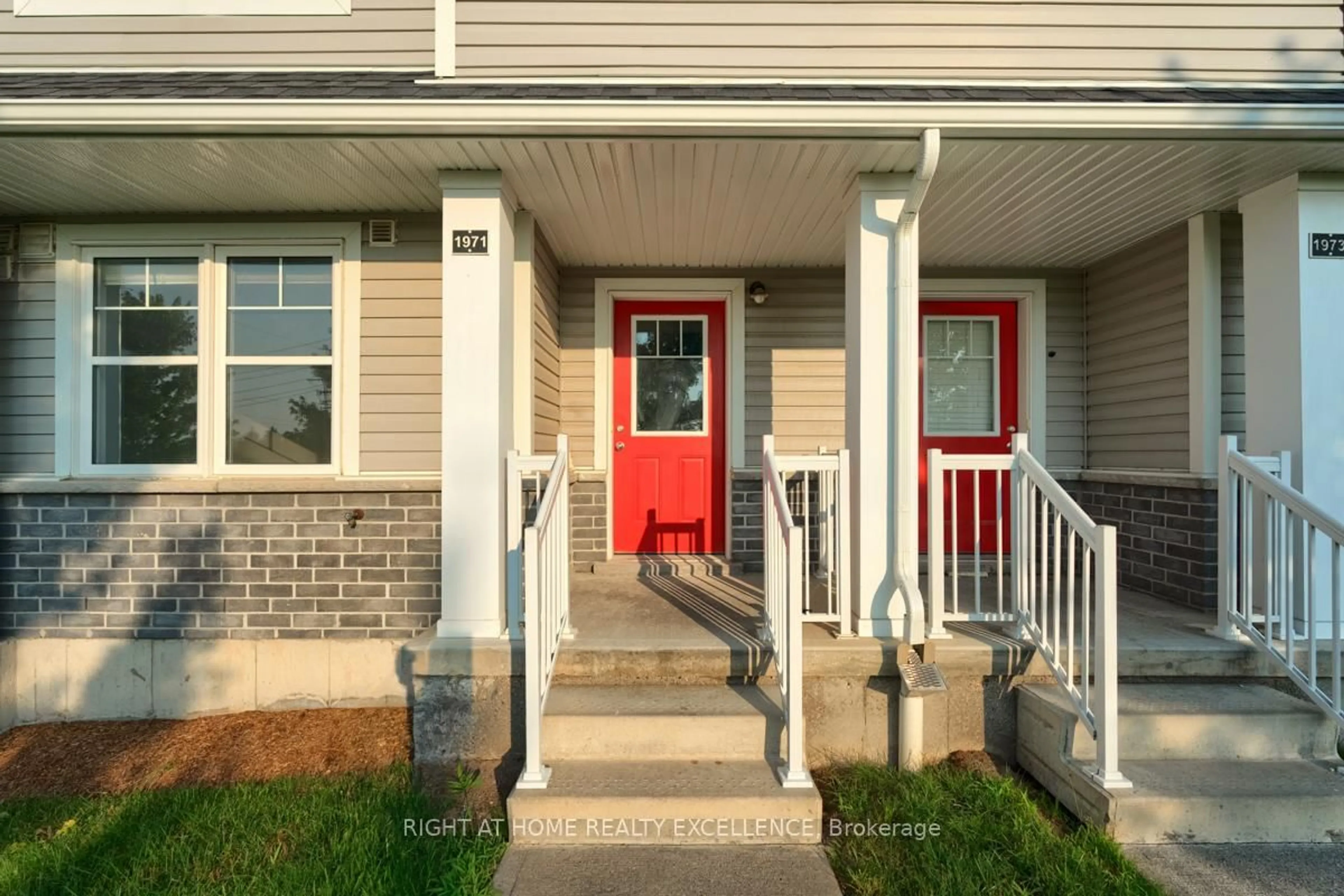 Unknown for 1971 Ottawa St, Kitchener Ontario N2E 0G7