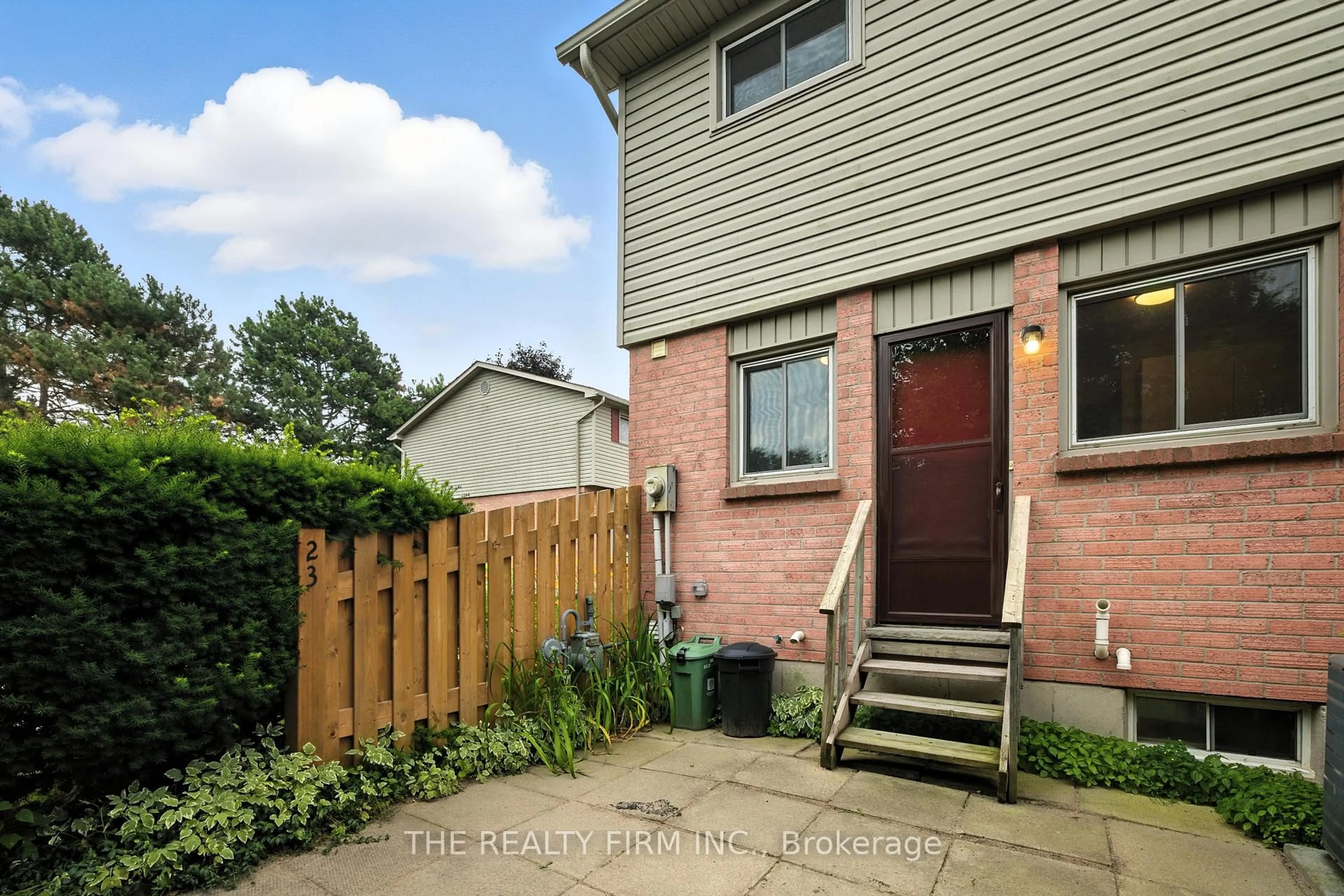 Unknown for 1200 Cheapside St #23, London East Ontario N5Y 5J6
