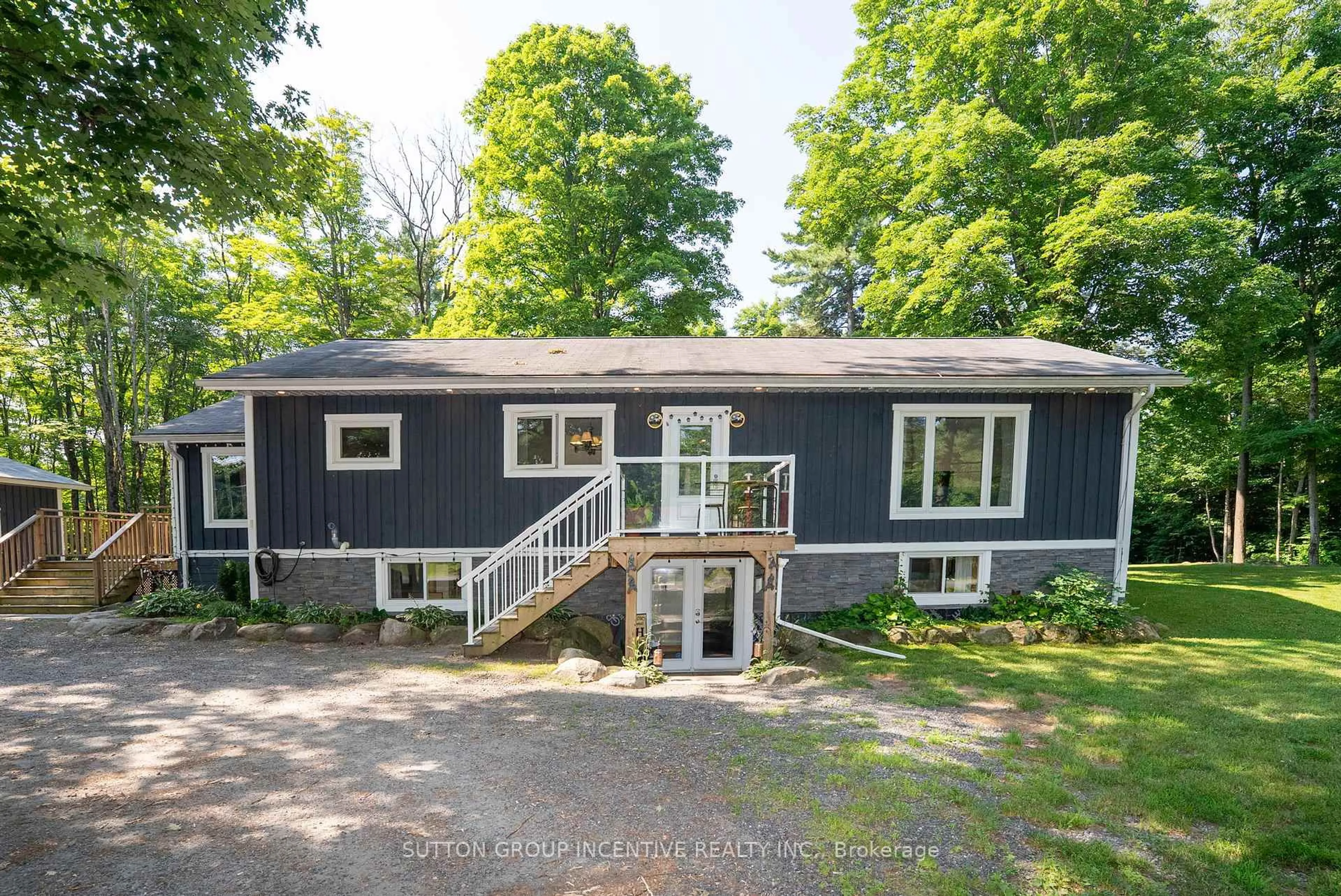Home with vinyl exterior material, unknown for 333 Rankin Lake Rd, Seguin Ontario P2A 2W8