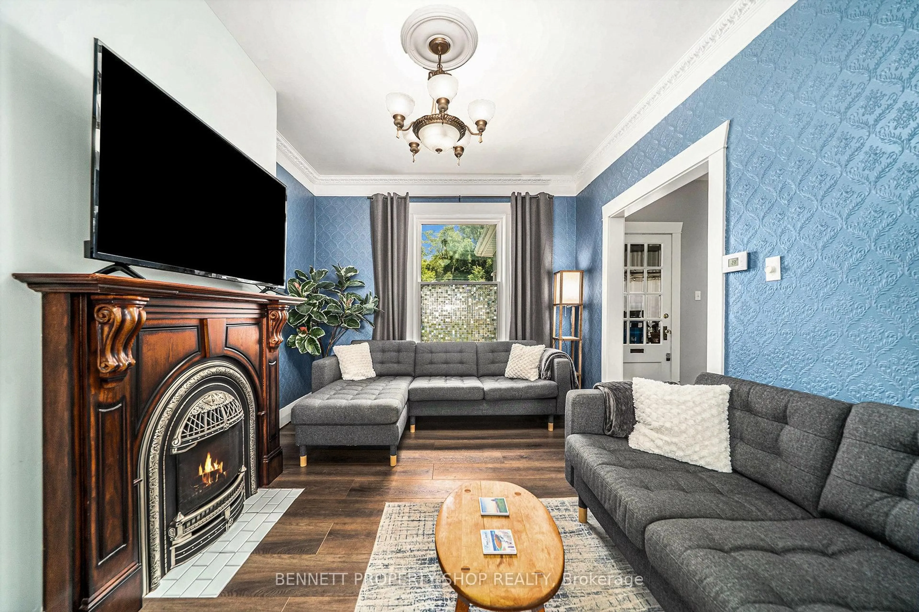 Living room with furniture, unknown for 18 Queen St, Smiths Falls Ontario K7A 3N2