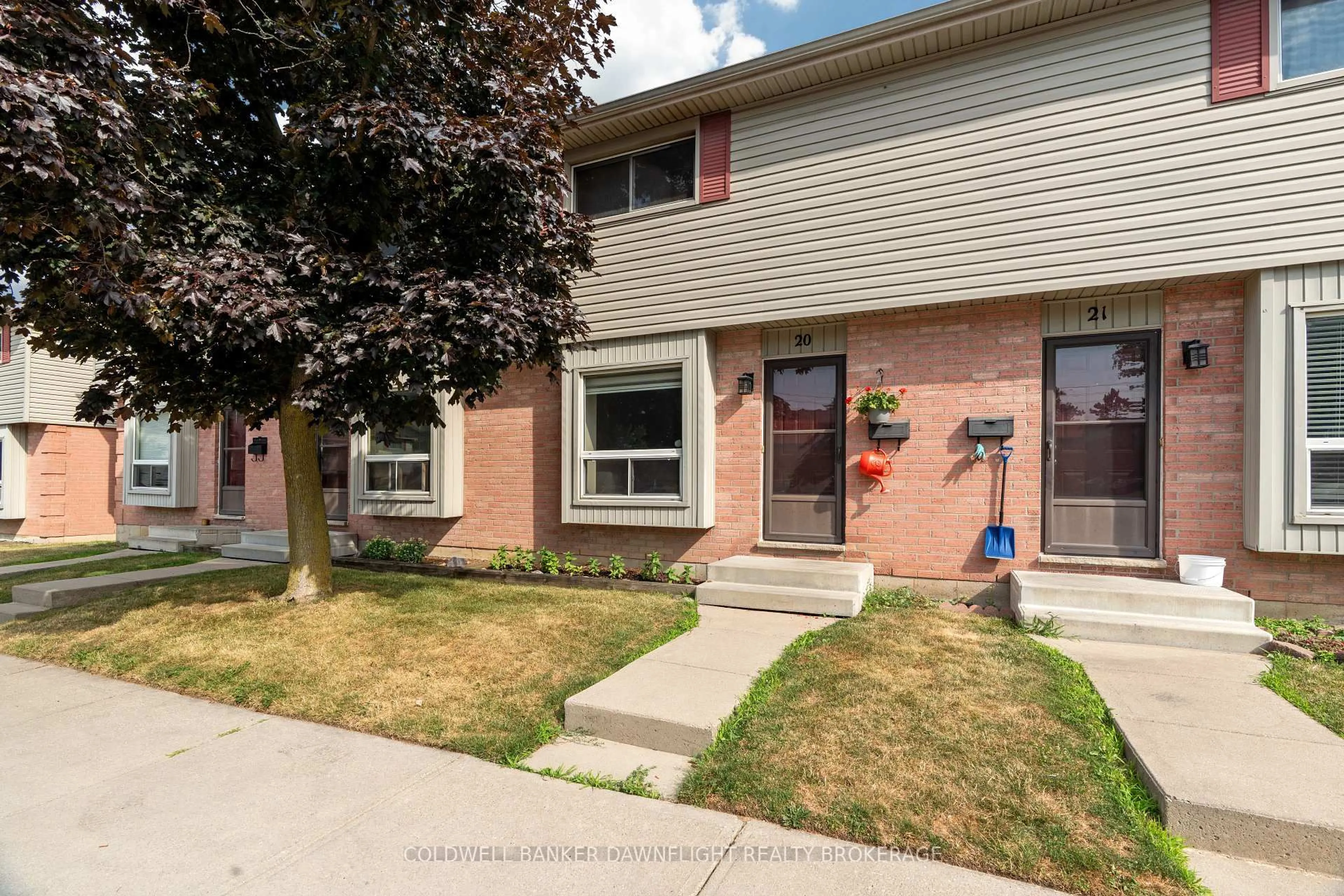 Unknown for 1200 Cheapside St #20, London East Ontario N5Y 5J6