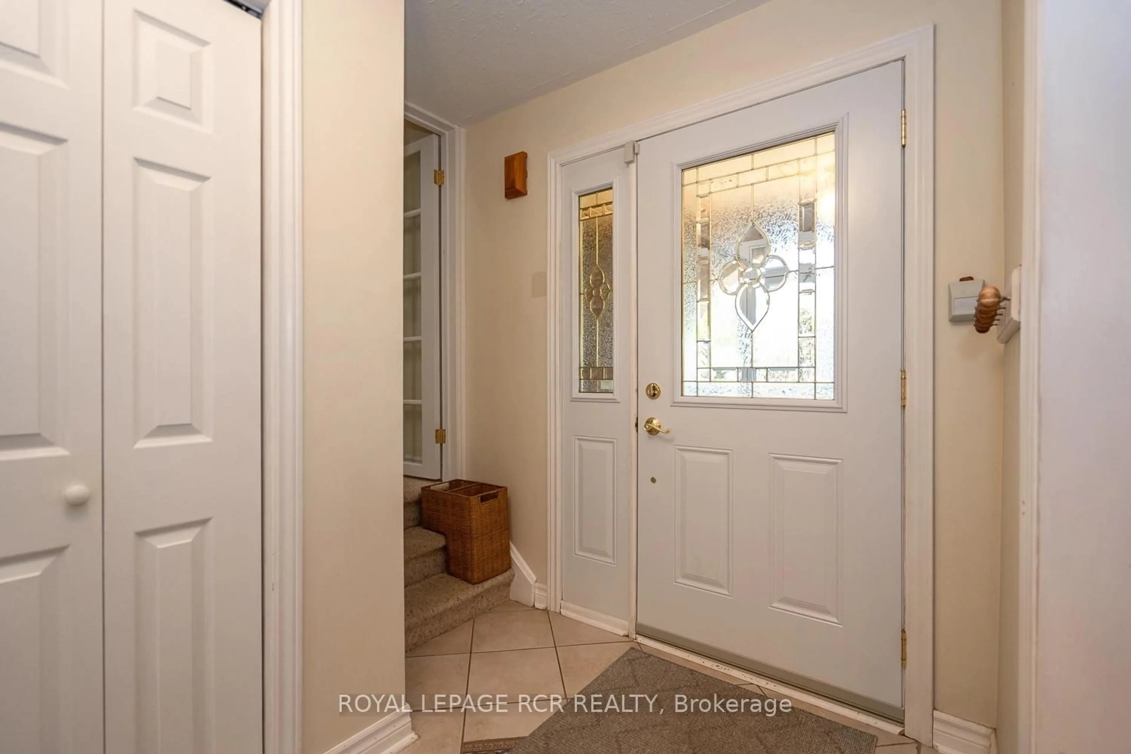 Indoor entryway for 31 Luther Rd, East Luther Grand Valley Ontario L9W 5R1