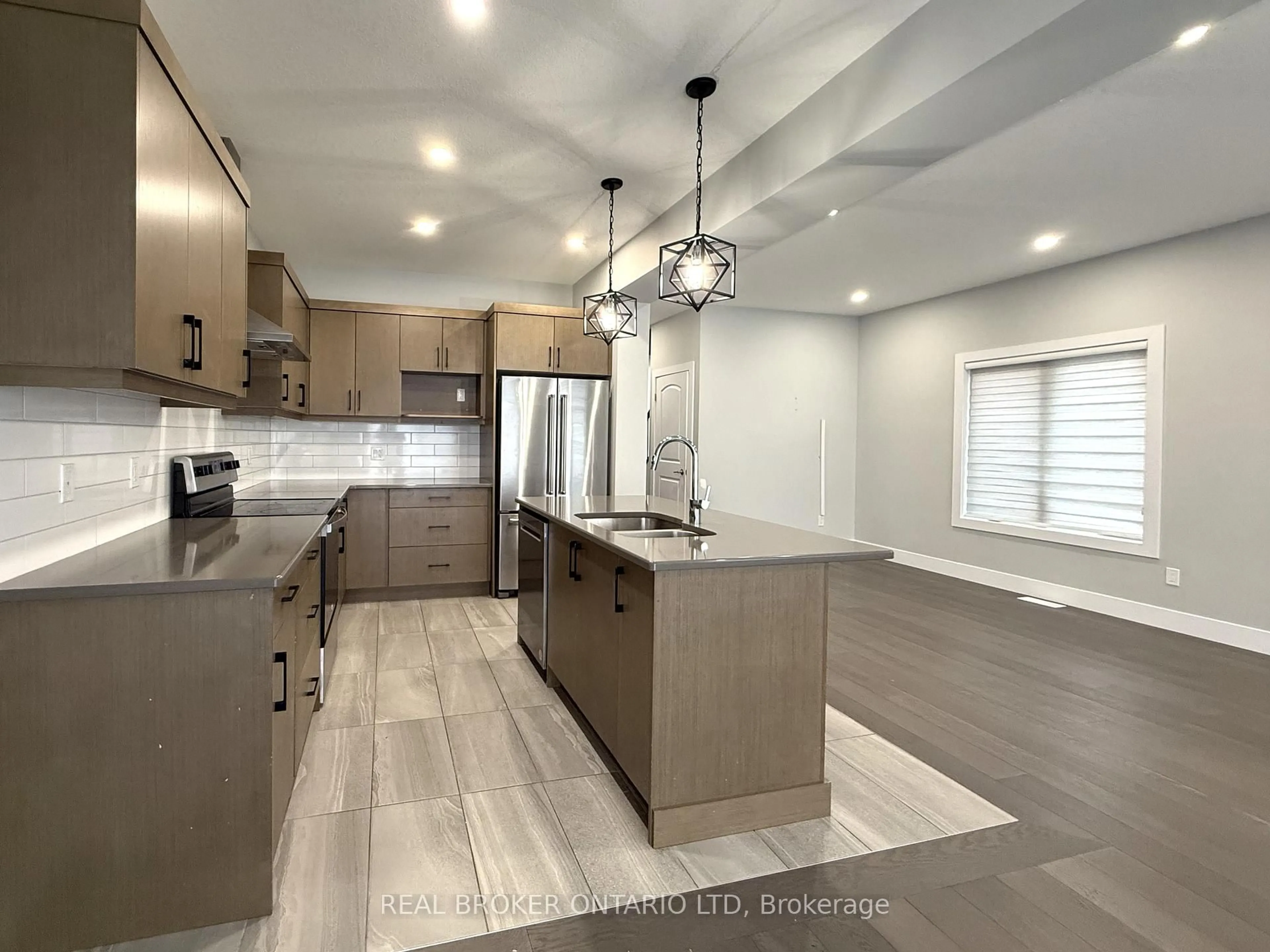 Open concept kitchen, ceramic/tile floor for 3857 Auckland Ave, London South Ontario N6L 0J3