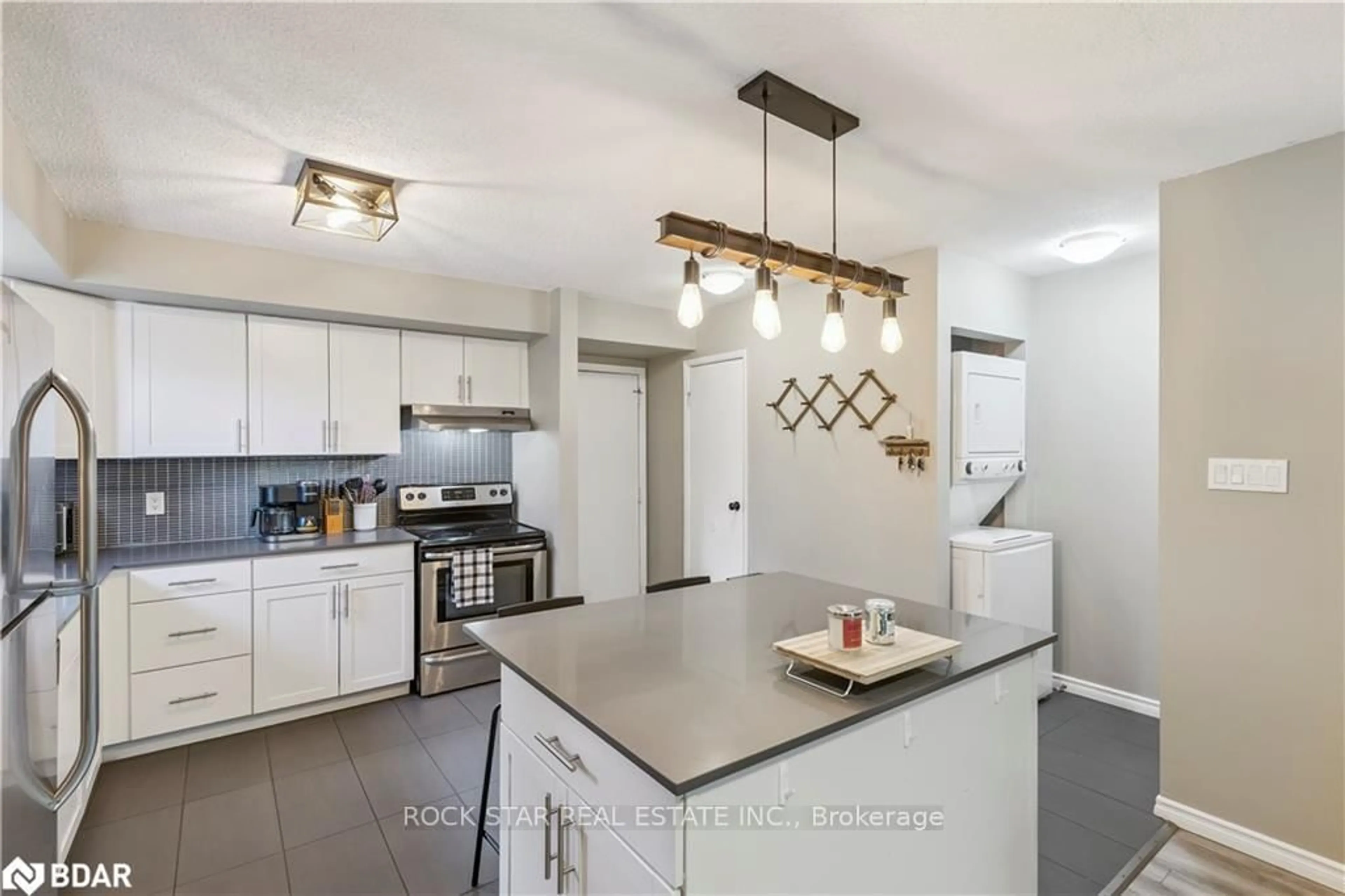Open concept kitchen, ceramic/tile floor for 511 Quiet Pl #5, Waterloo Ontario N2J 5L6