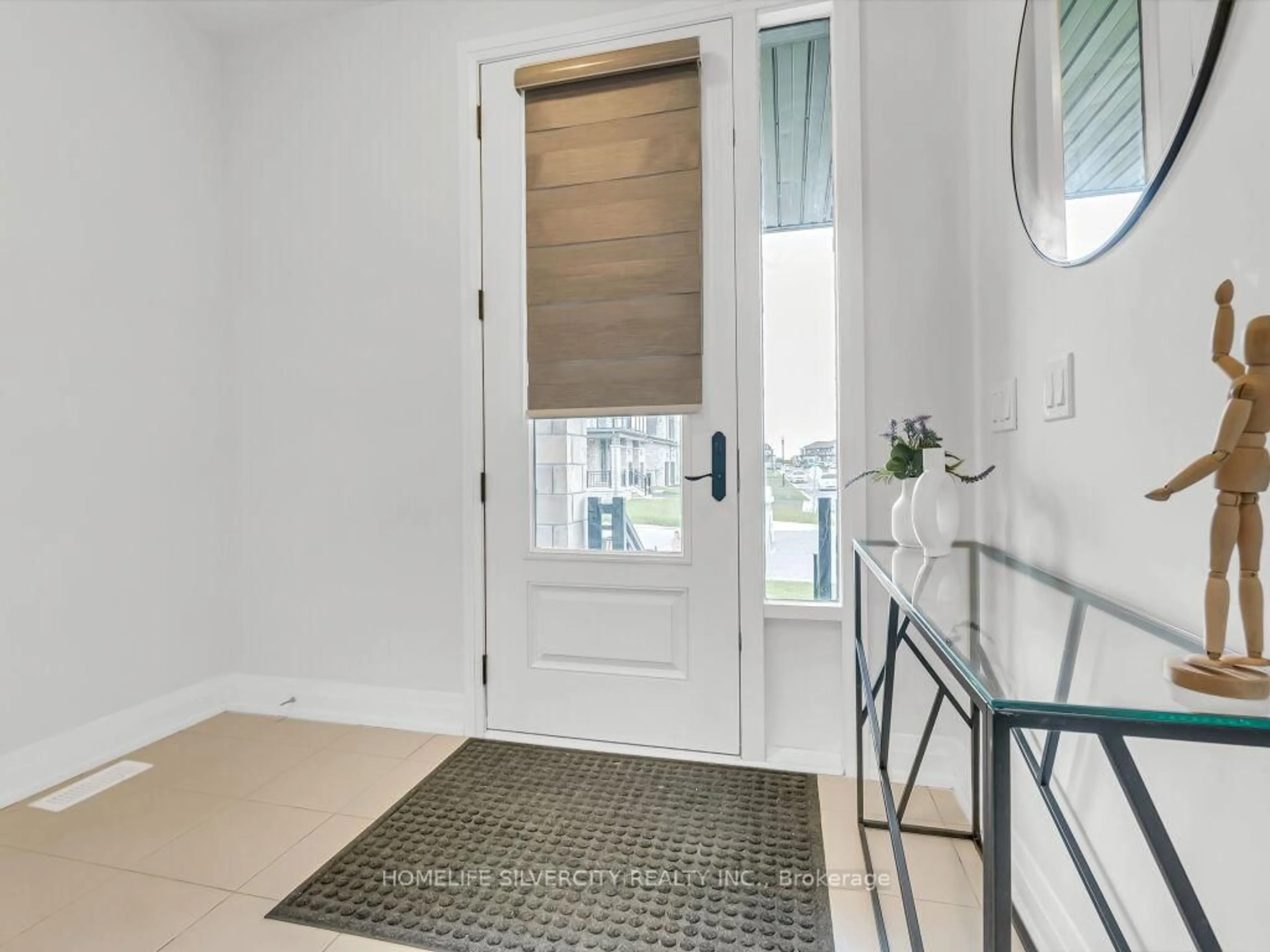 Indoor entryway for 269 Harwood Ave, Woodstock Ontario N4T 0P4