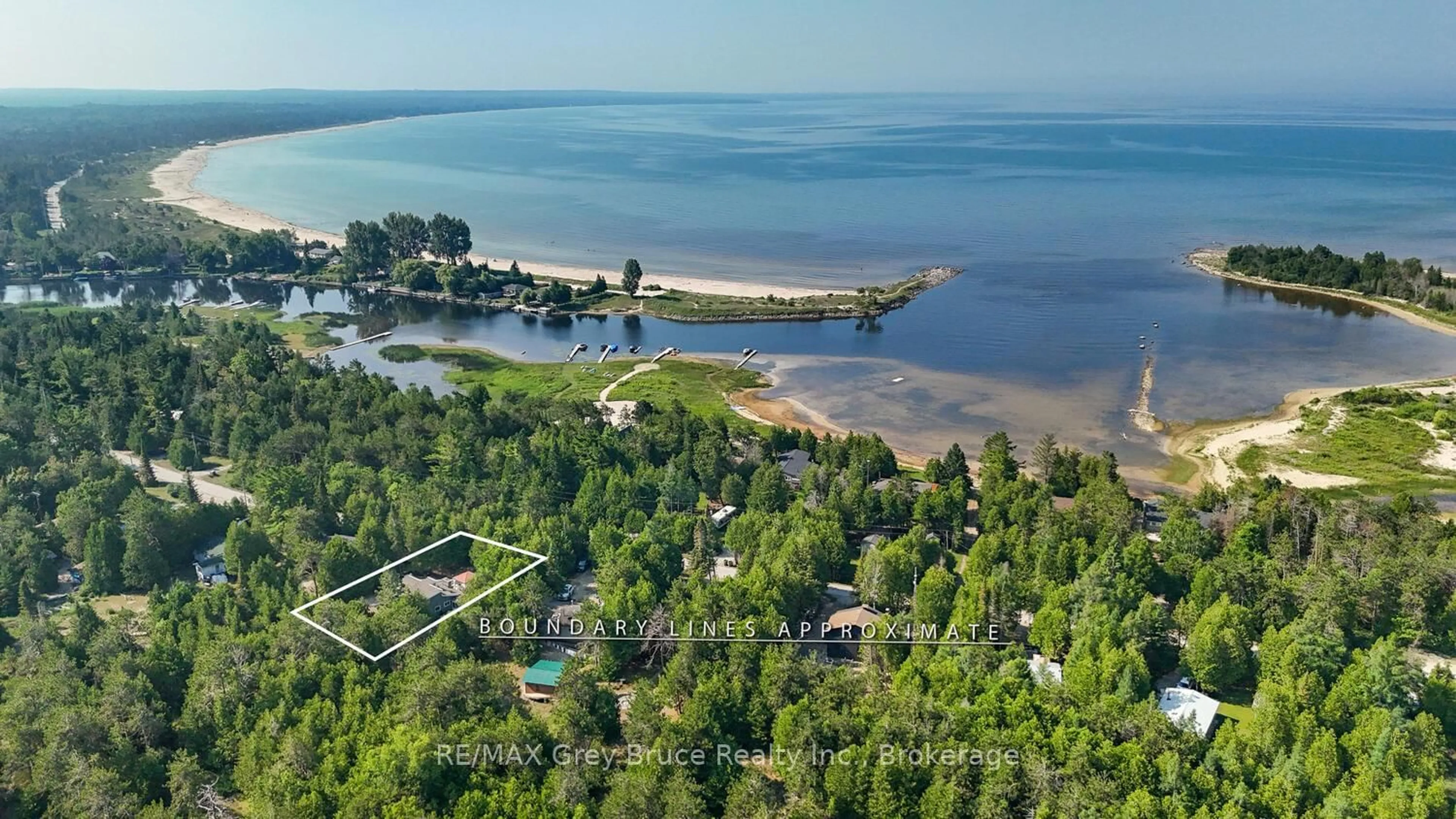 A pic from outside/outdoor area/front of a property/back of a property/a pic from drone, water/lake/river/ocean view for 280 Ogimah Rd, Native Leased Lands Ontario N0H 2T0