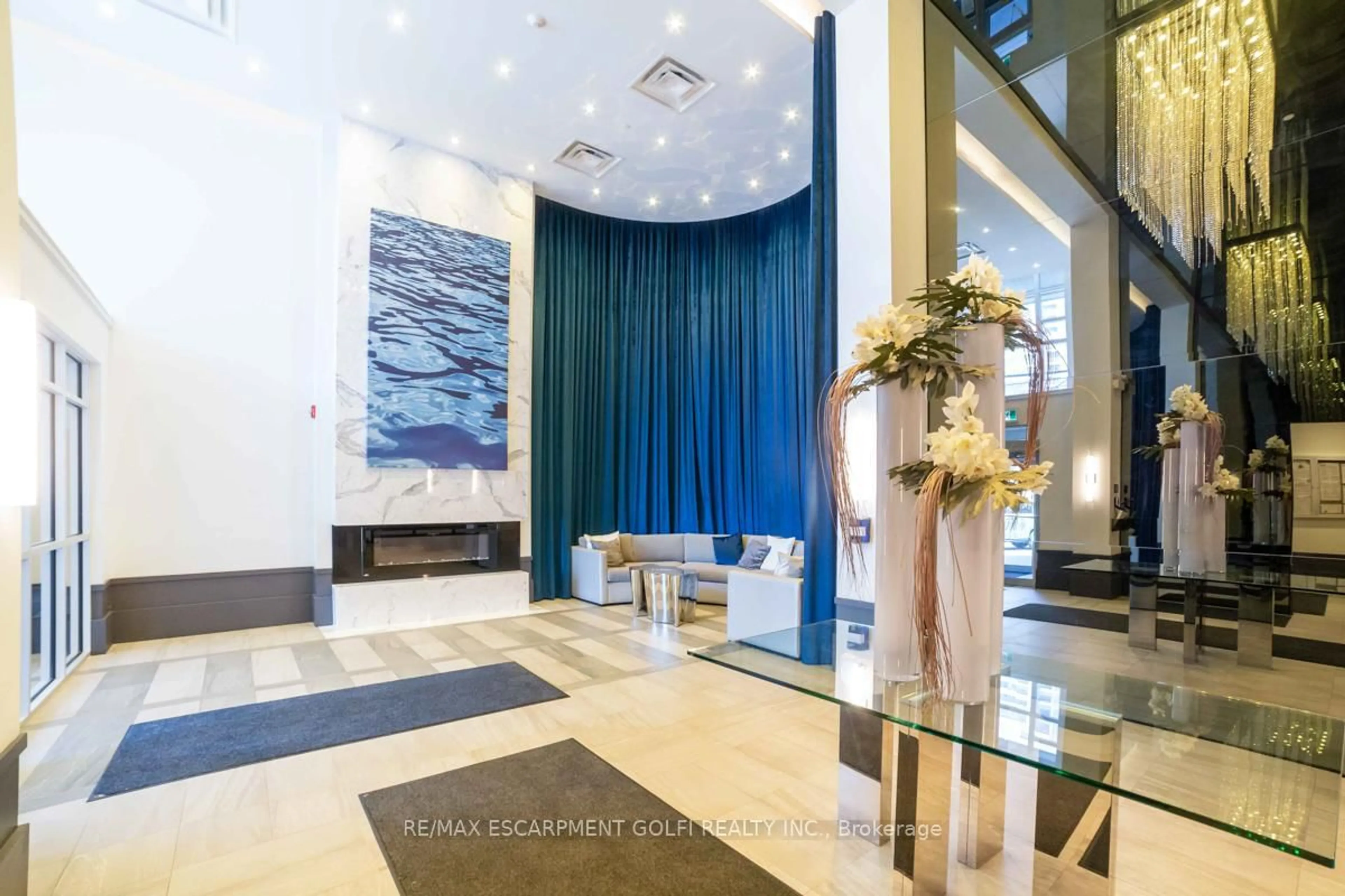 Lobby for 10 Concord Pl #201, Grimsby Ontario L3M 0G6