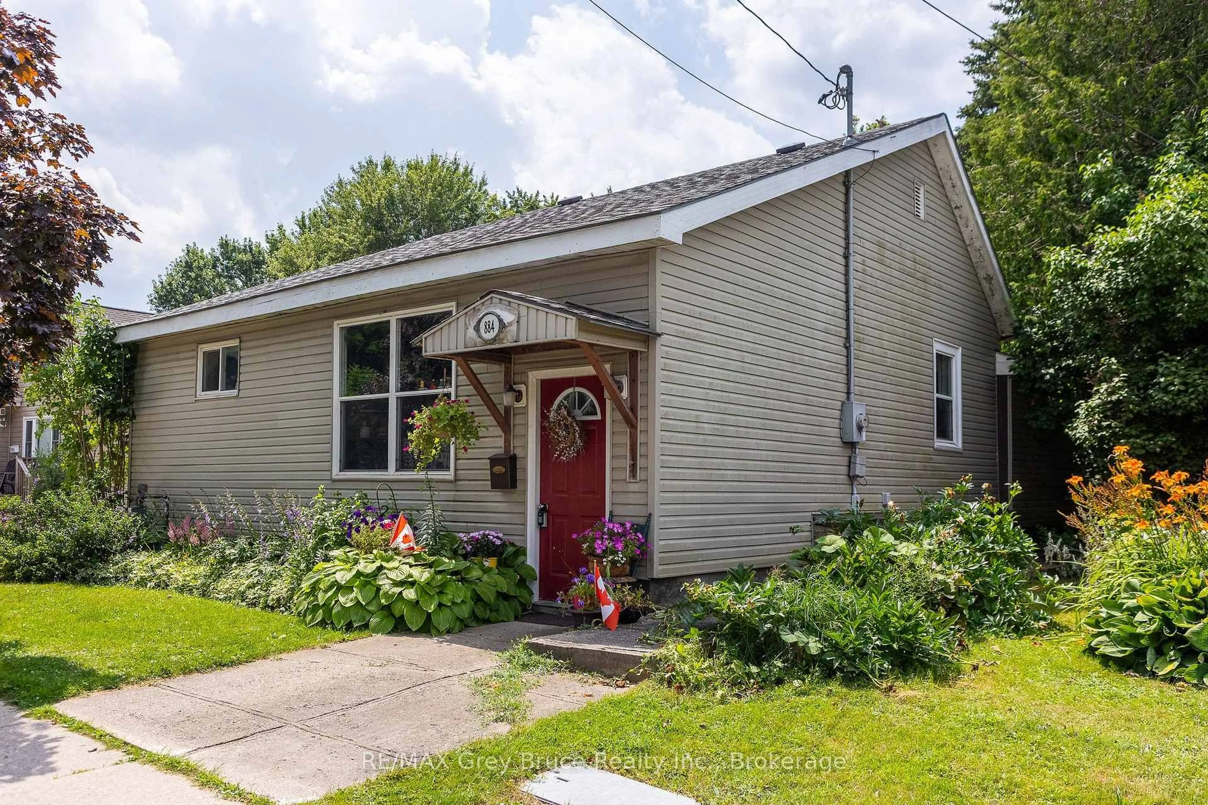 Unknown for 884 6th Ave W, Owen Sound Ontario N4K 5G2