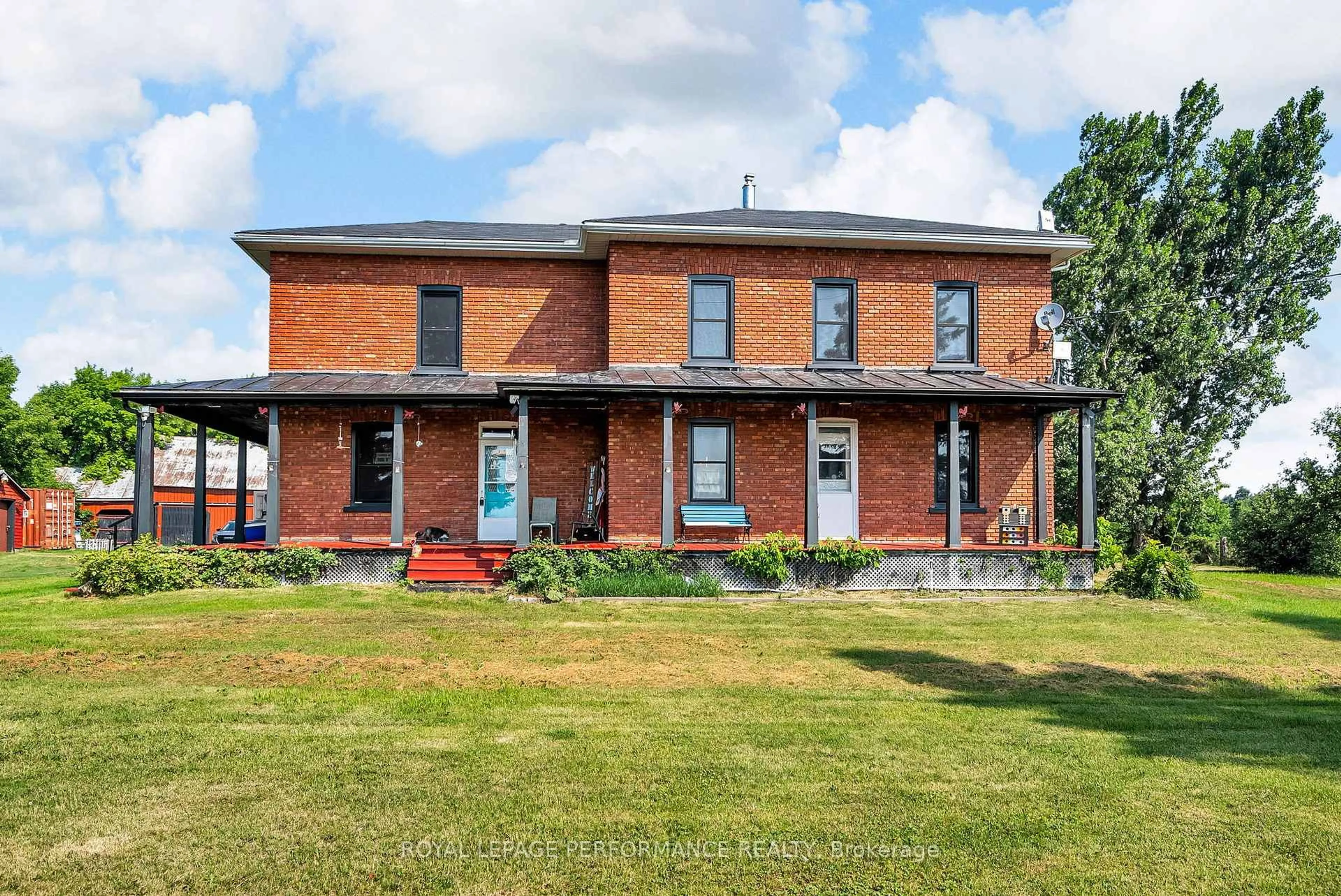 Home with brick exterior material, building for 19943 County 18 Rd, South Glengarry Ontario K0C 2J0