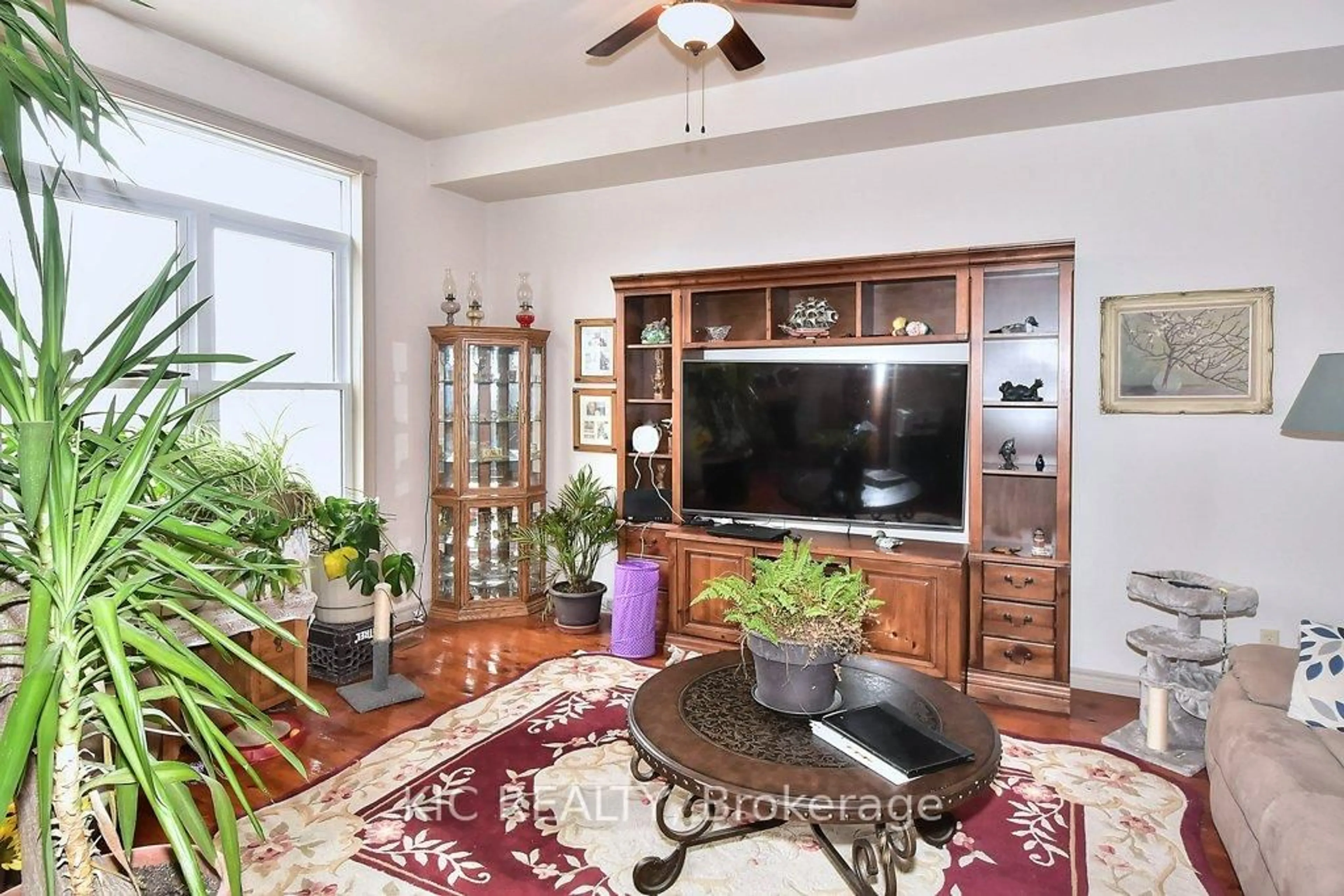 Living room with furniture, unknown for 46 Queen St, Asphodel-Norwood Ontario K0L 2V0