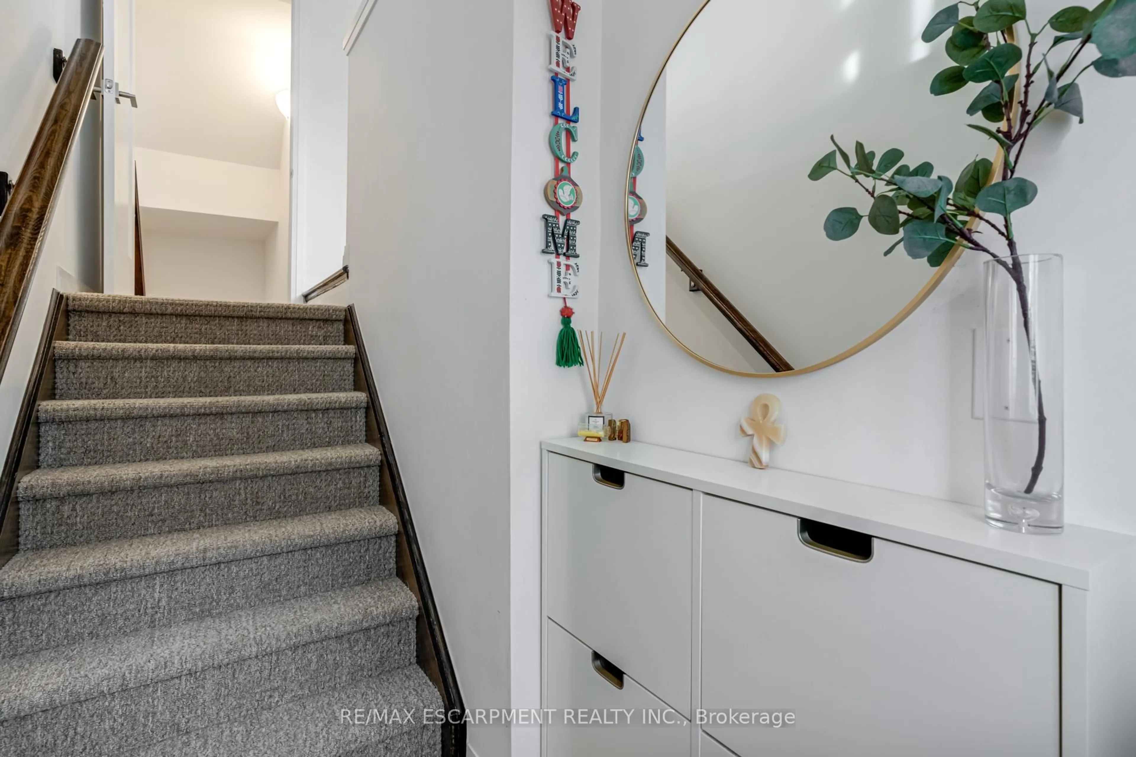 Unknown for 13 Pringle Lane, Hamilton Ontario L9G 0H2