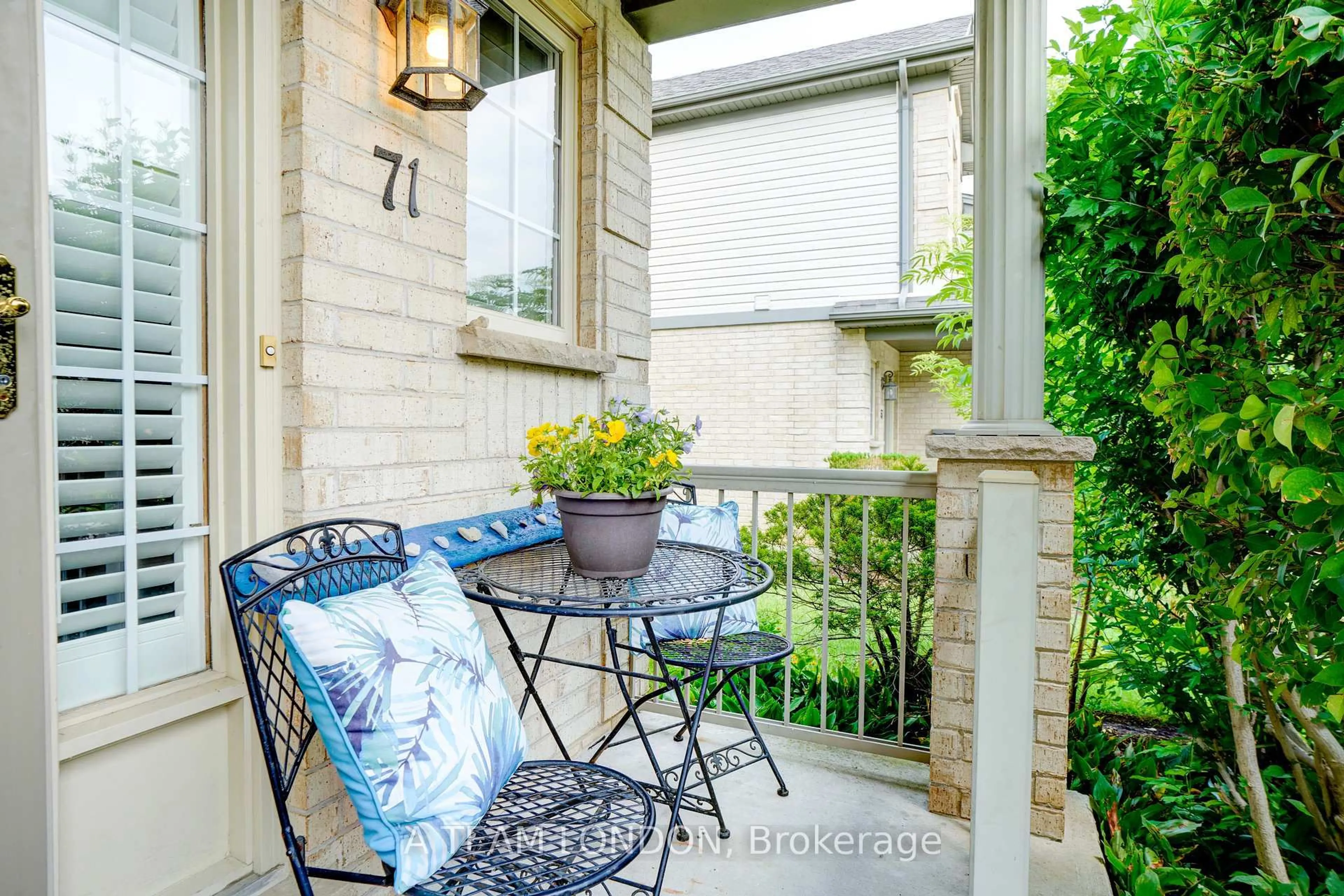 Patio, street for 505 Blue Jay Dr #71, London North Ontario N5X 4K7