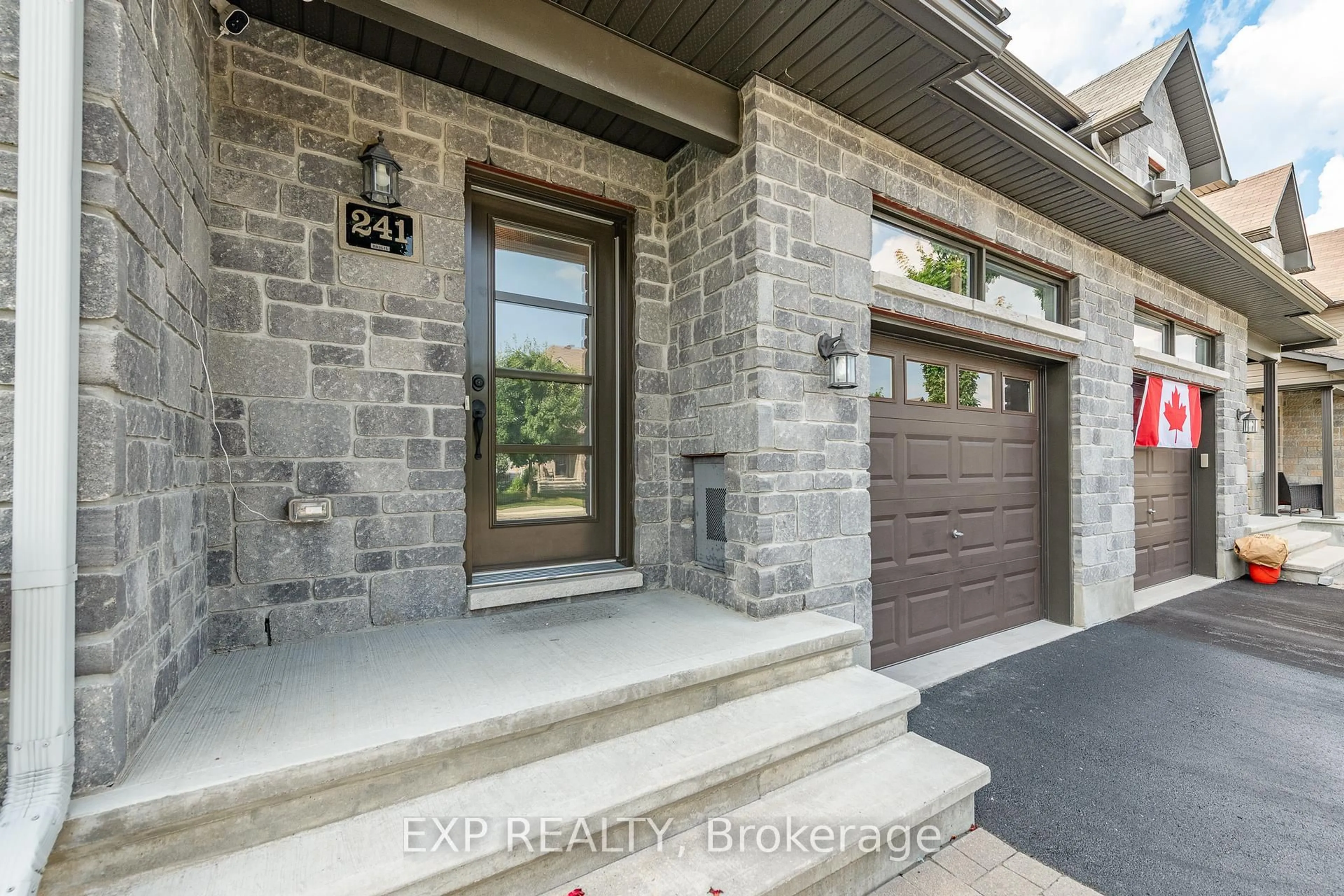 Unknown for 241 King St, Carleton Place Ontario K7C 1G3