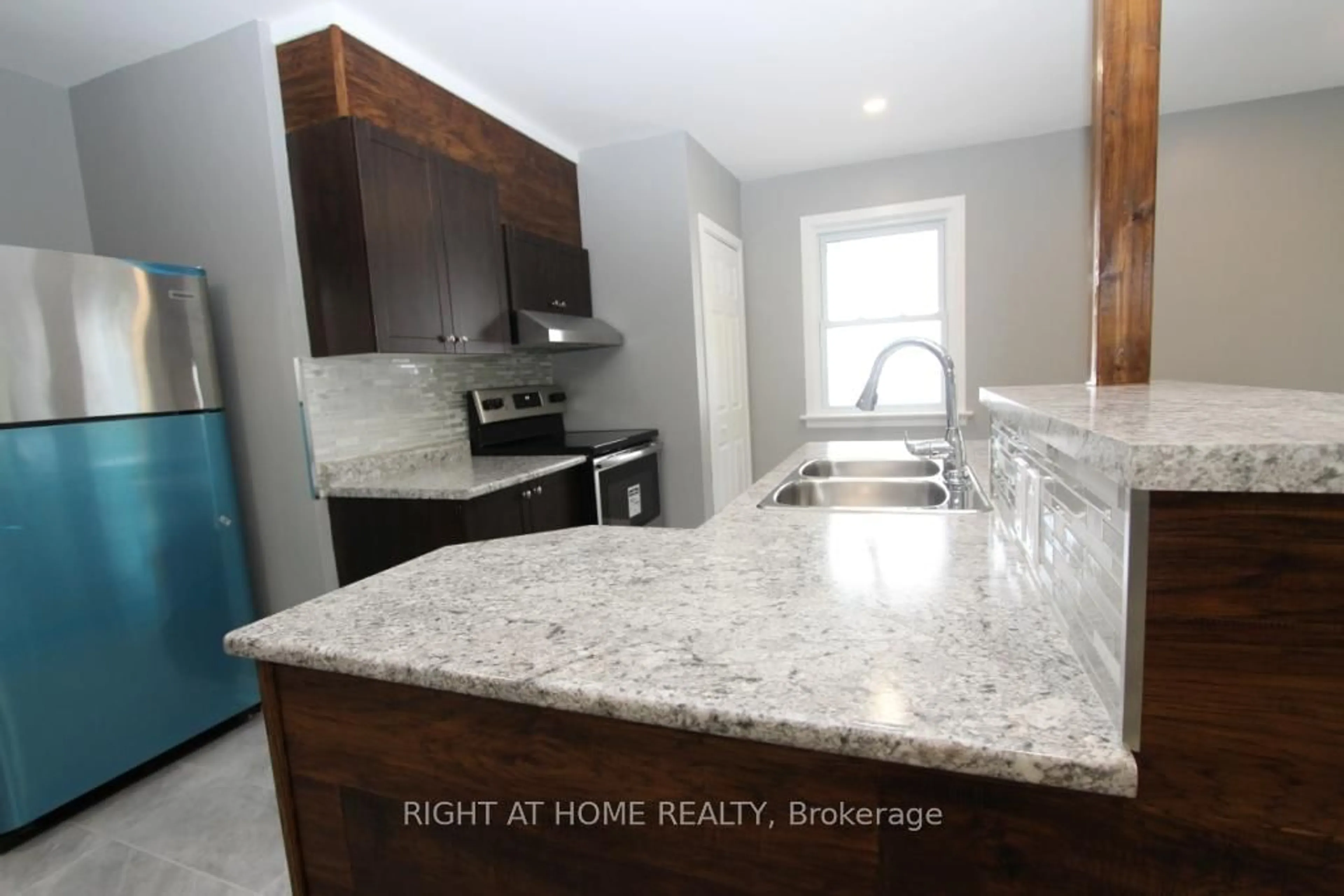 Open concept kitchen, ceramic/tile floor for 2216 Prospect Ave, Ottawa Ontario K1H 7G3