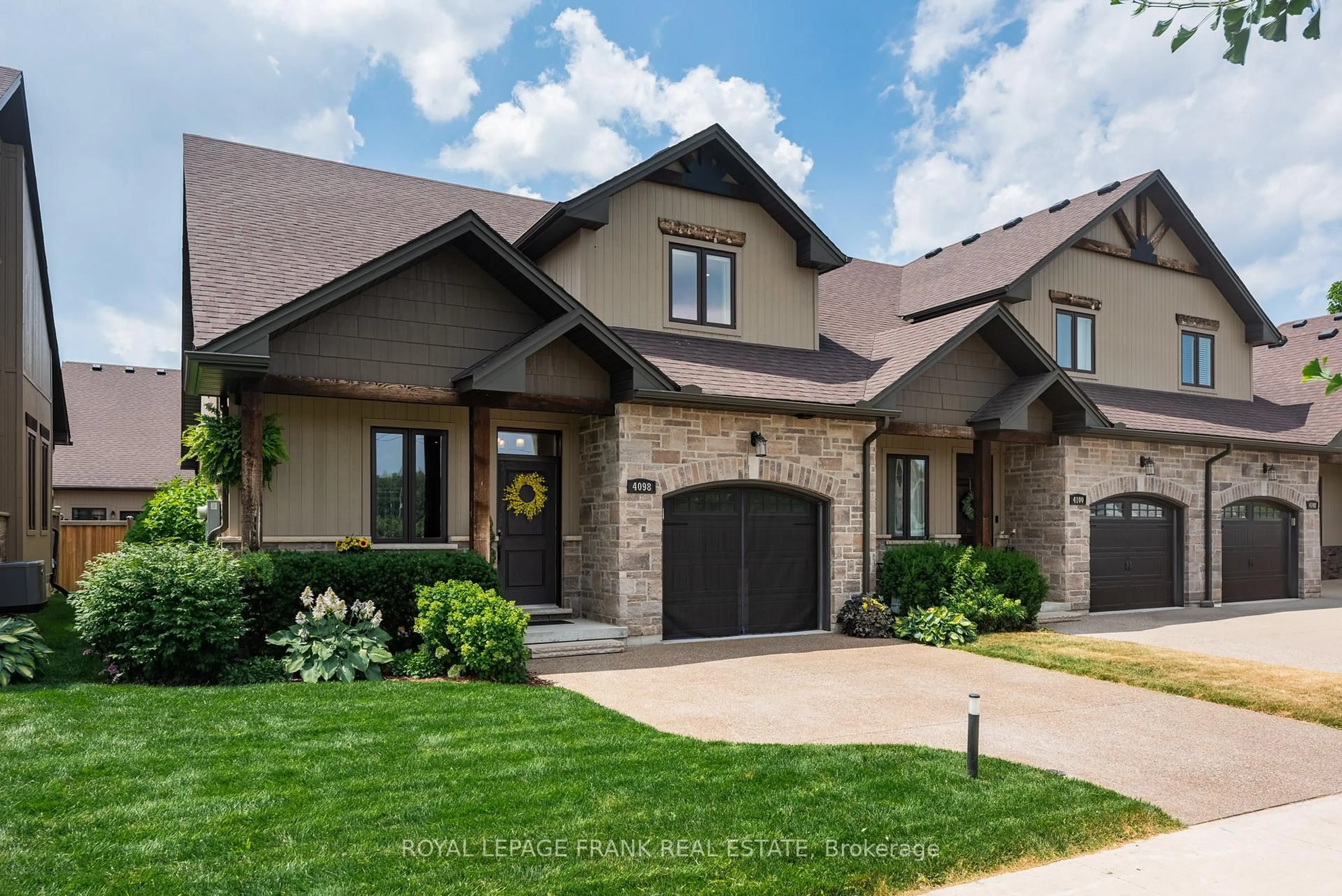 Home with brick exterior material, street for 4098 Twenty Third St, Lincoln Ontario L0R 2C0