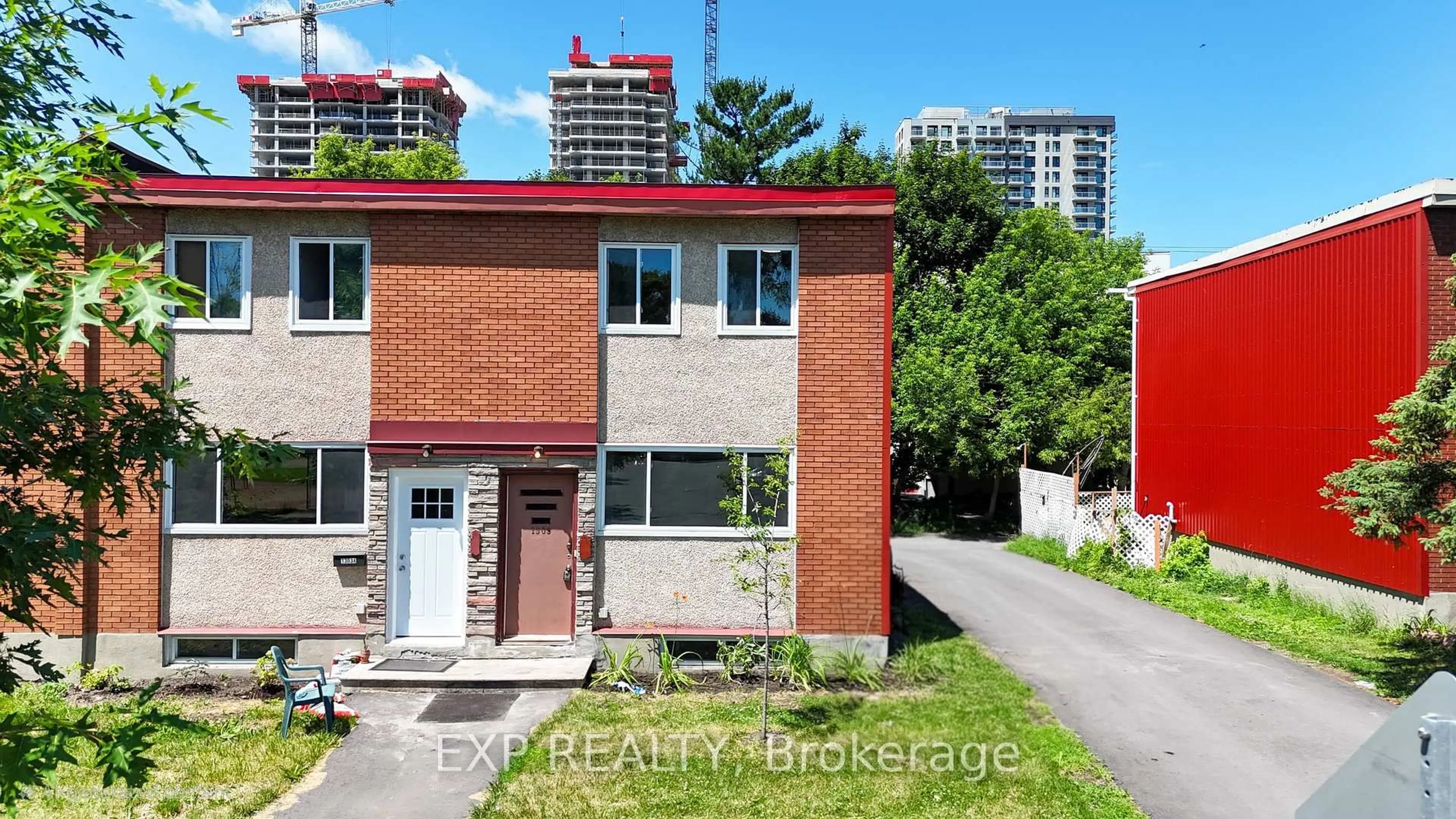 Home with brick exterior material, unknown for 1303 Coldrey Ave, Ottawa Ontario K1Z 7P6