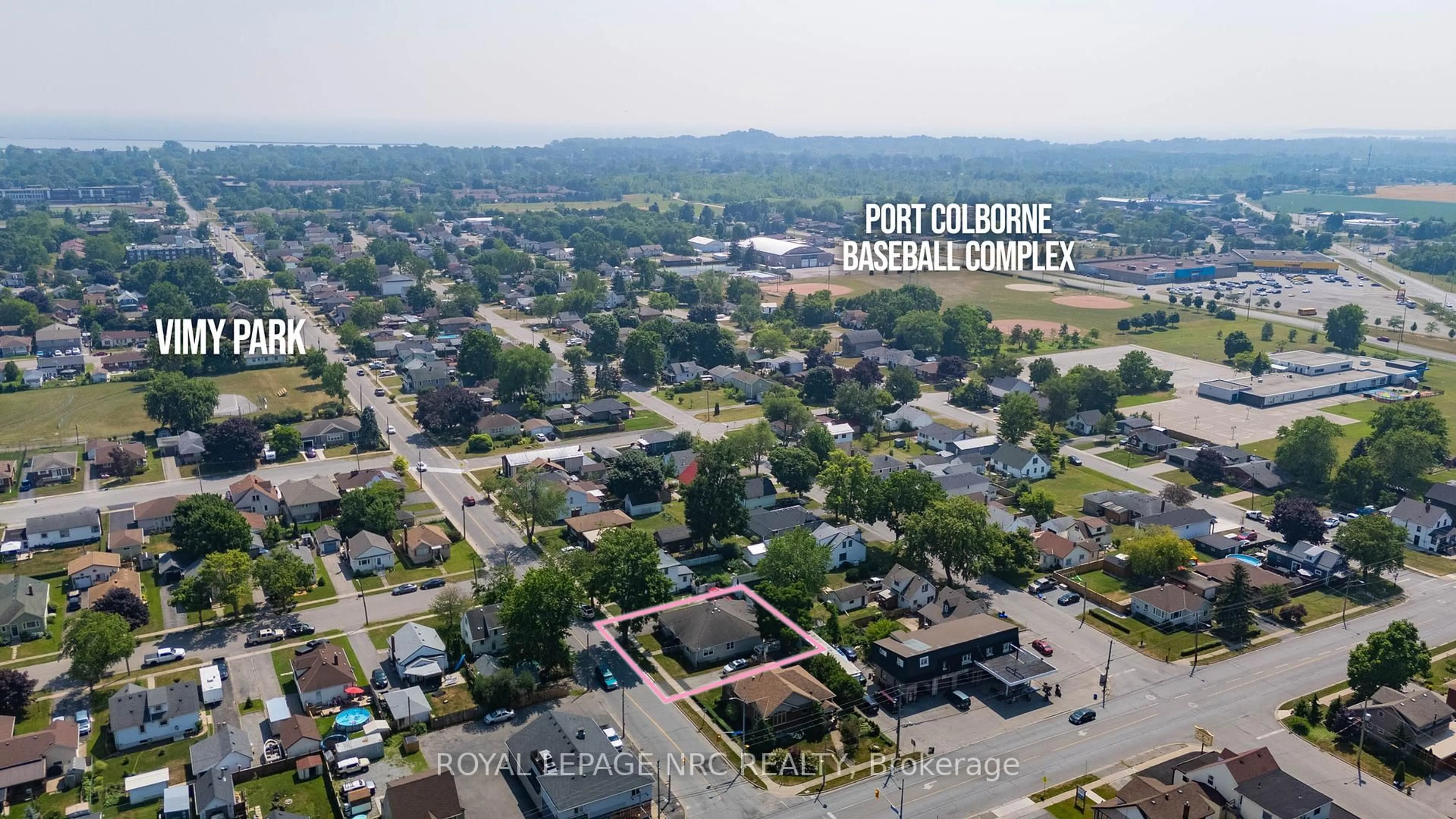 A pic from outside/outdoor area/front of a property/back of a property/a pic from drone, street for 732-734 Steele St, Port Colborne Ontario L3K 4Z2