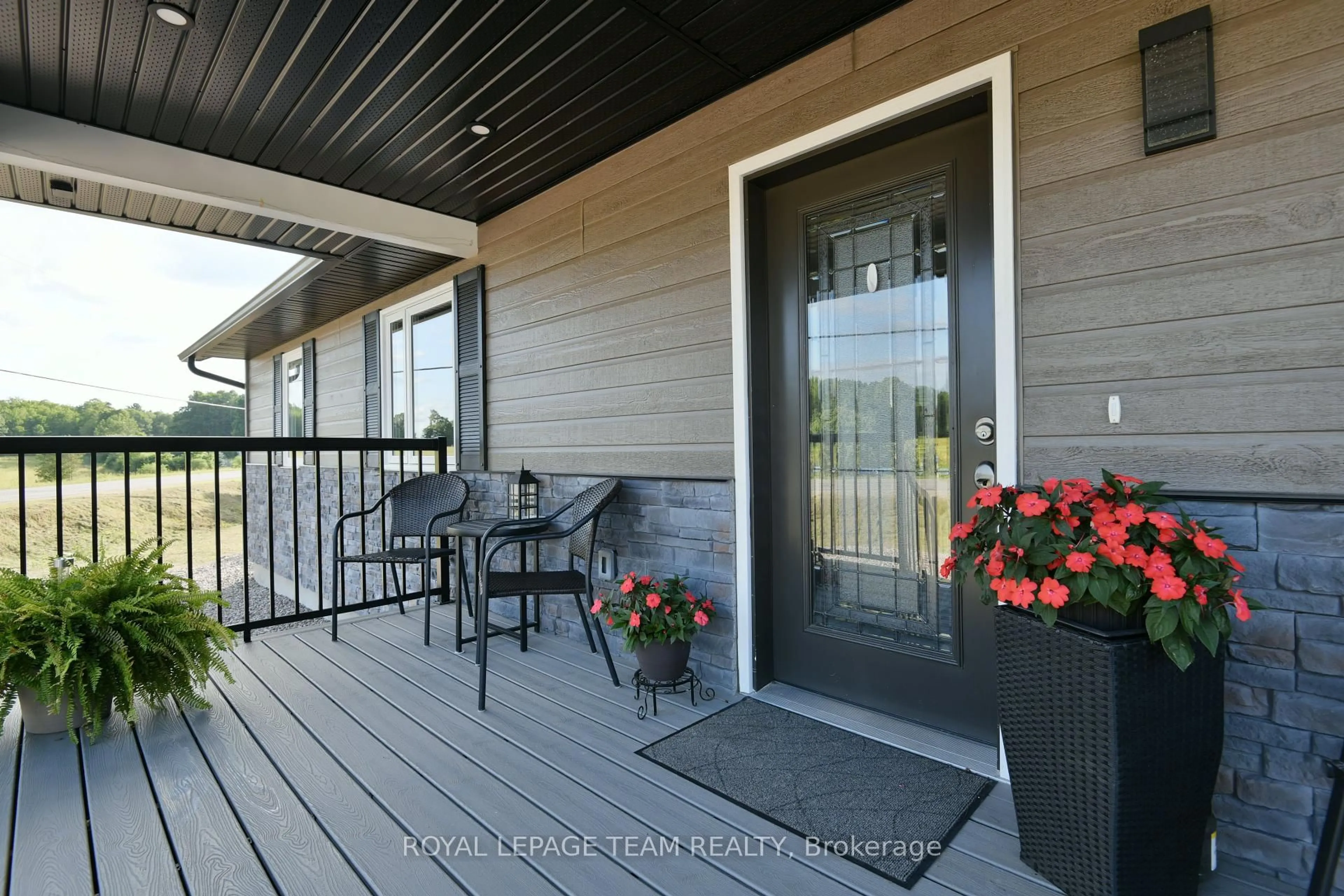 Patio, unknown for 1016 Castleford Rd, Renfrew Ontario K7V 3Z8