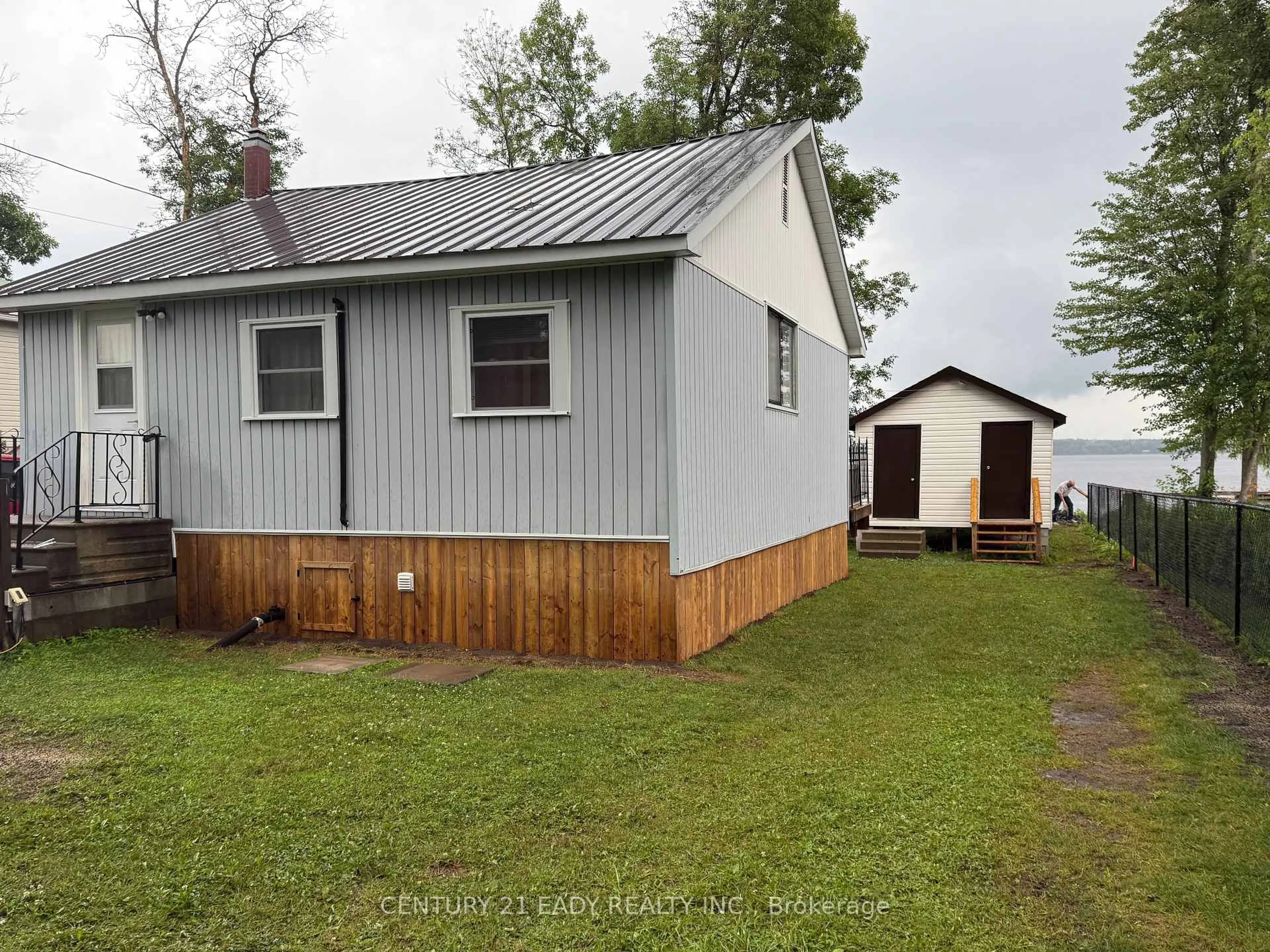 Shed for 23 Juby Lane, Renfrew Ontario K7V 3Z8