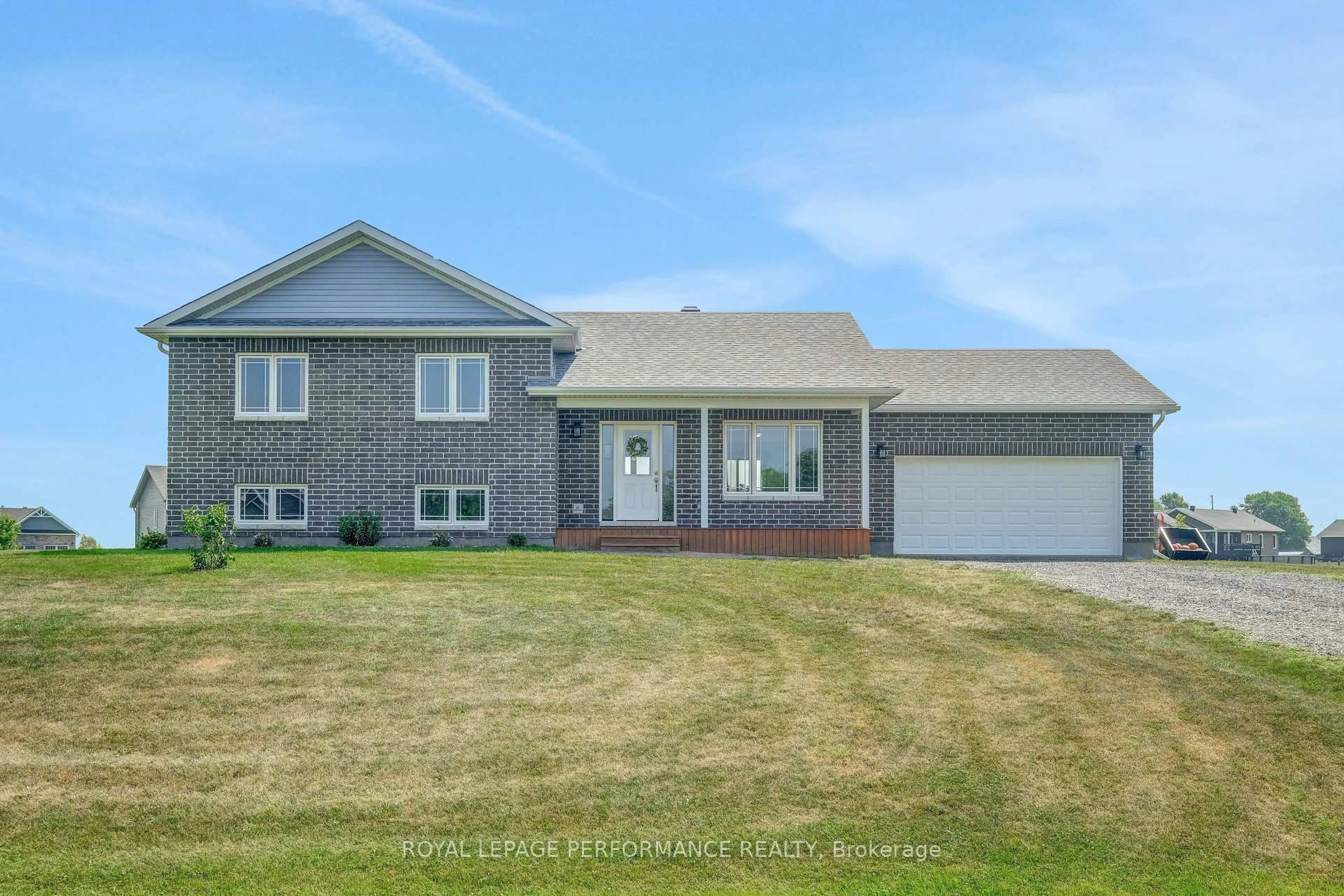 Home with vinyl exterior material, street for 2995 Drew Dr, North Dundas Ontario K0E 1W0