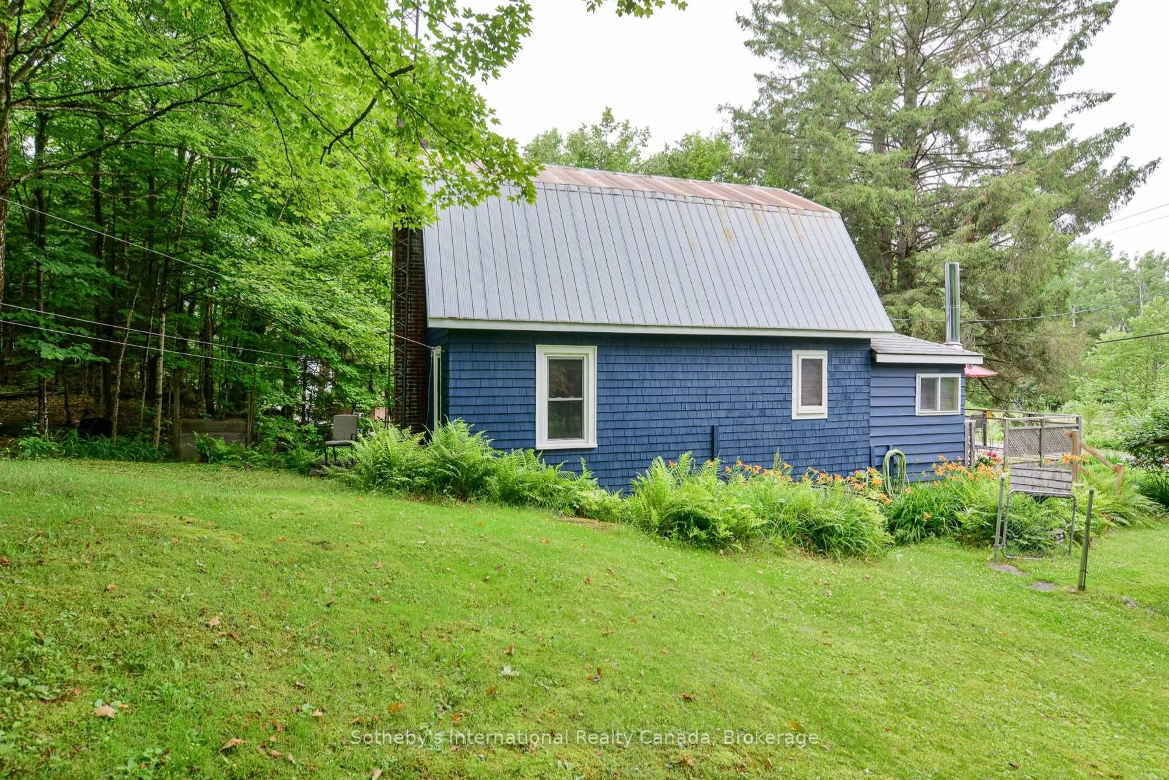 Shed for 1079 Hewlitt Rd, Muskoka Lakes Ontario P1L 1X4